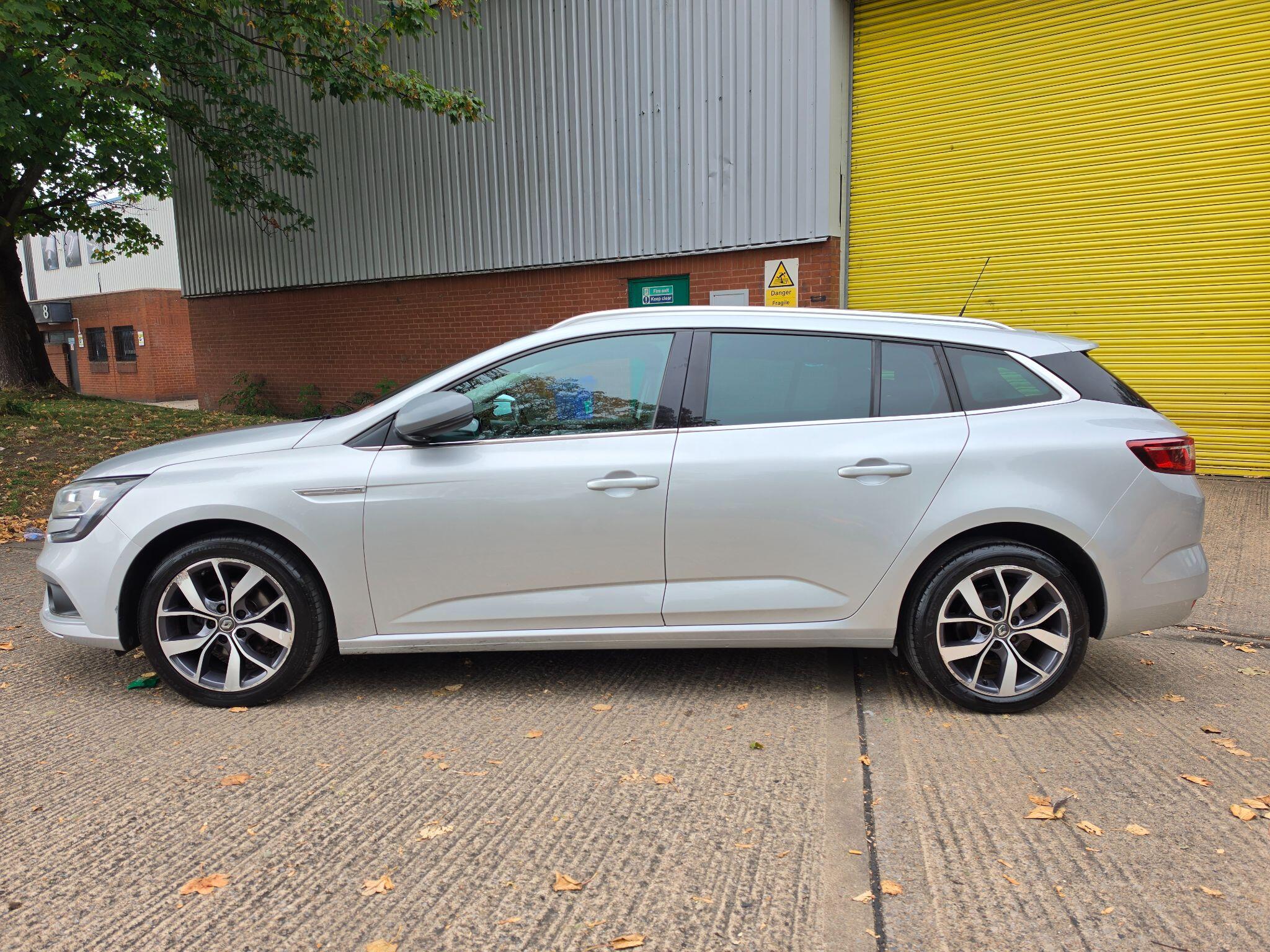 Renault Megane view 45