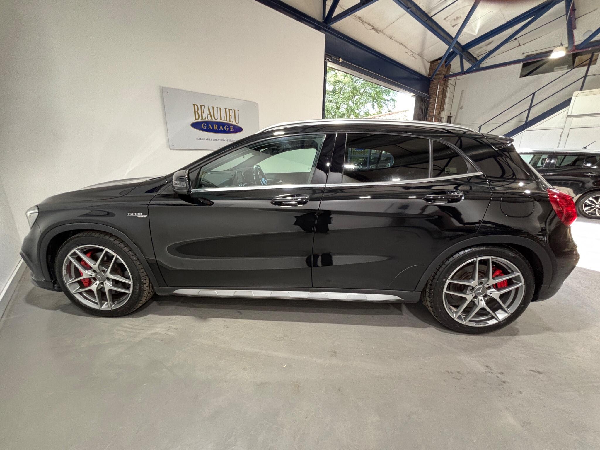 Mercedes-Benz Gla view 73