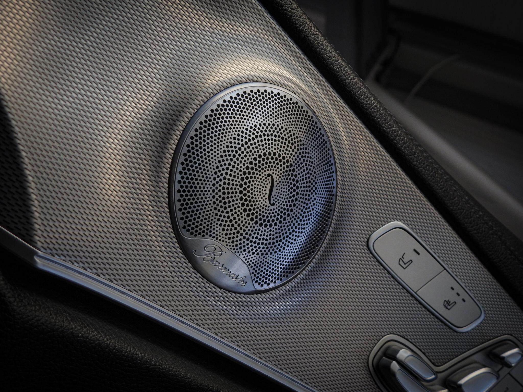 Mercedes-Benz E-Class view 40