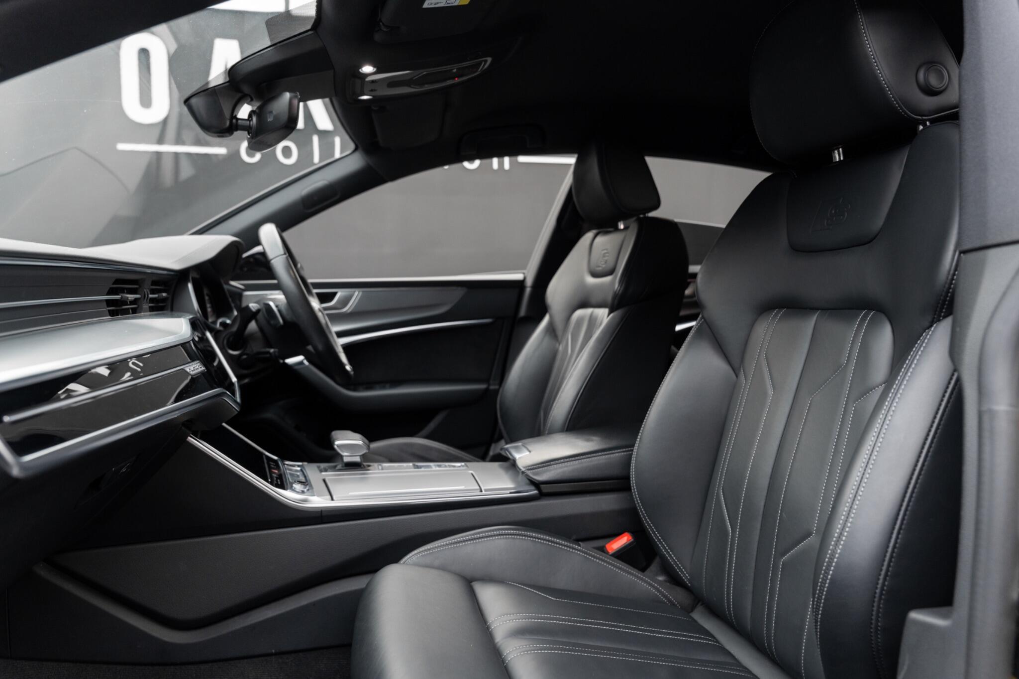 Audi A7 view 2