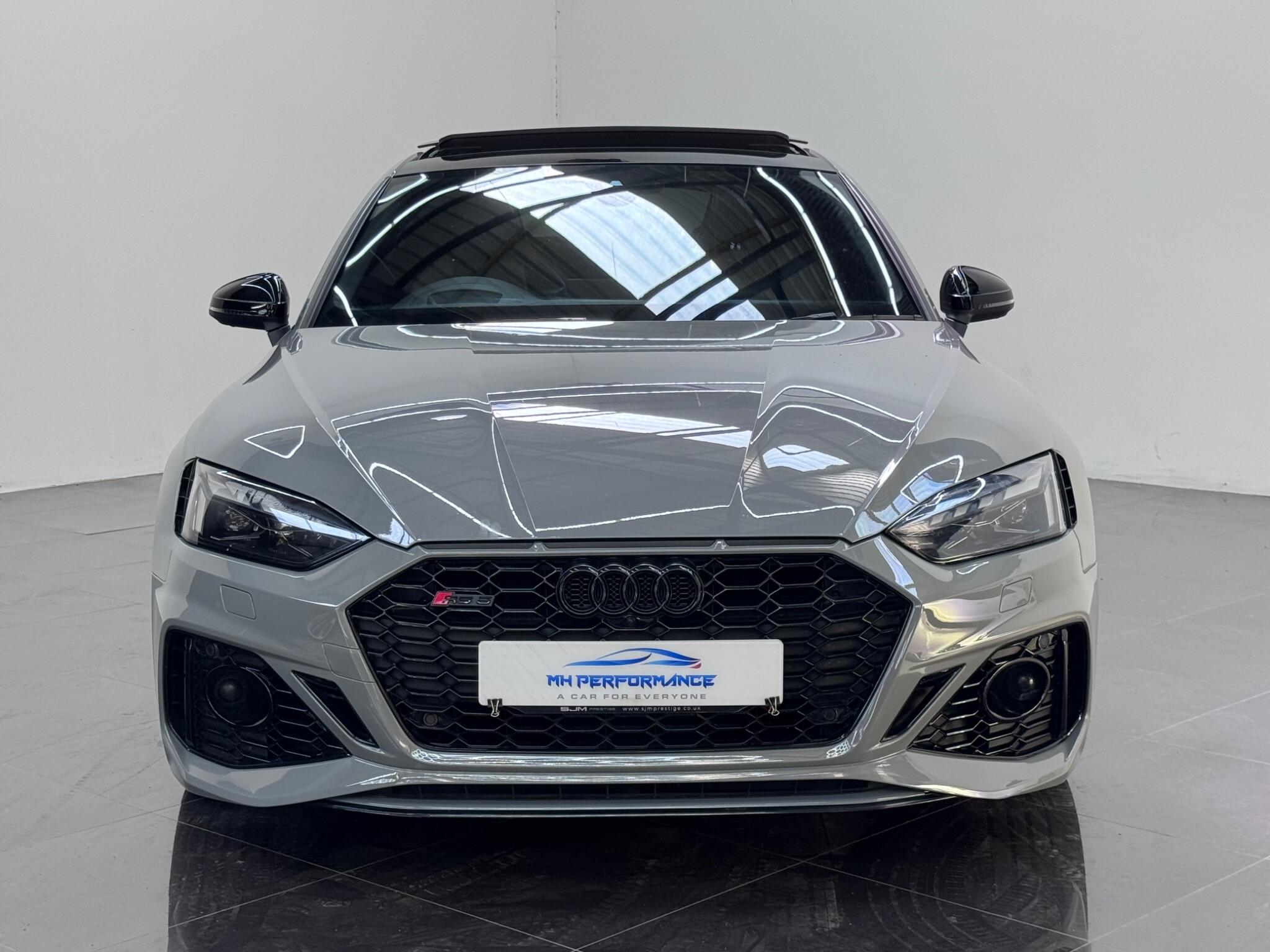 Audi RS5 view 32