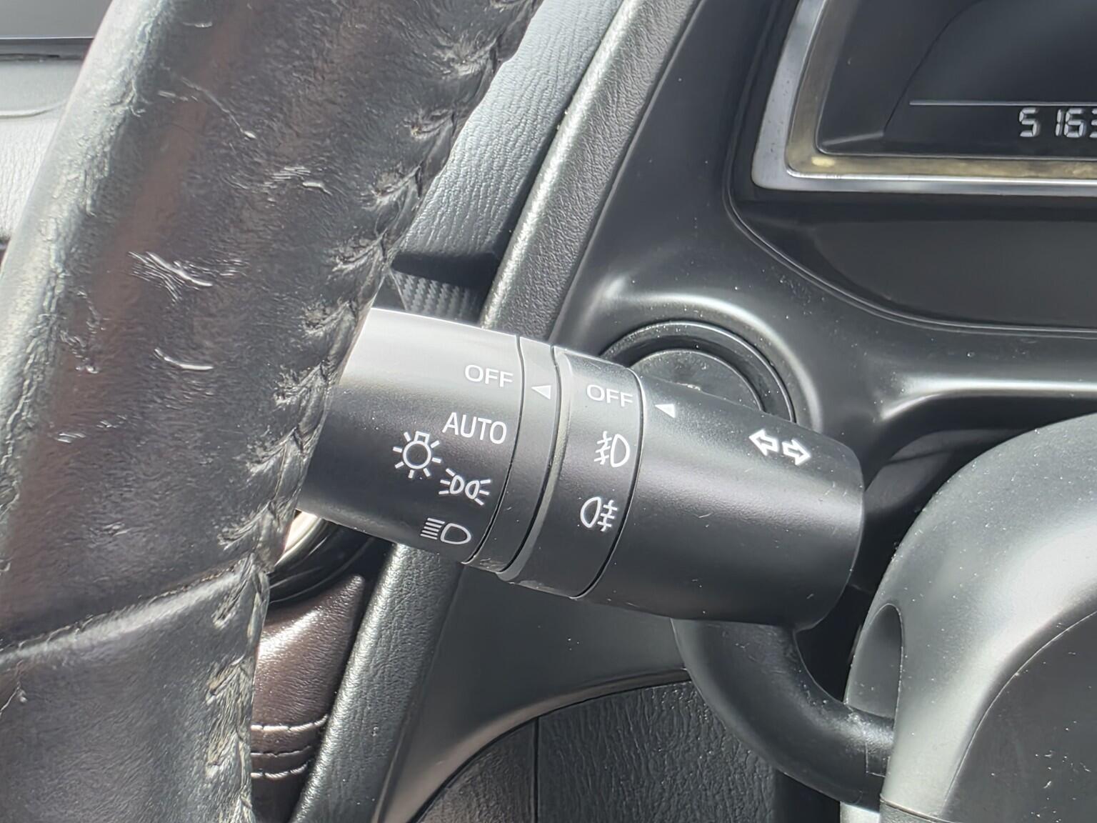 Mazda Mazda2 view 28