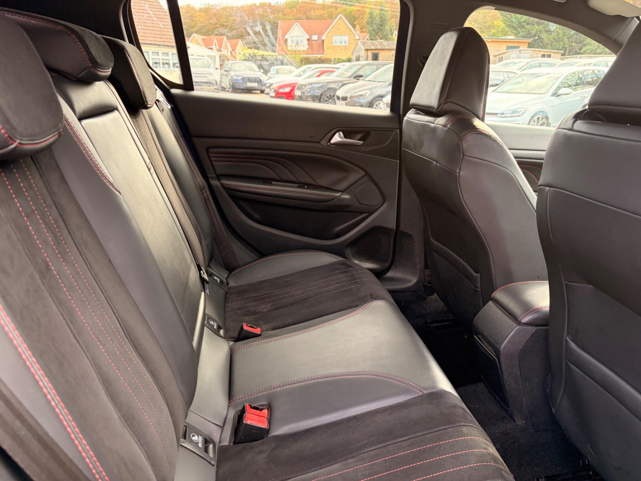 Peugeot 308 view 20