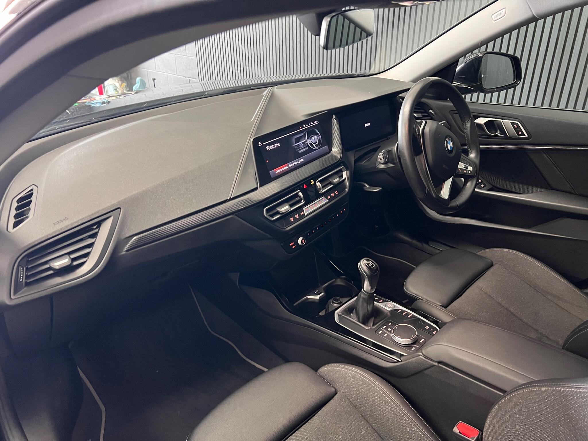 BMW 2 Series view 21