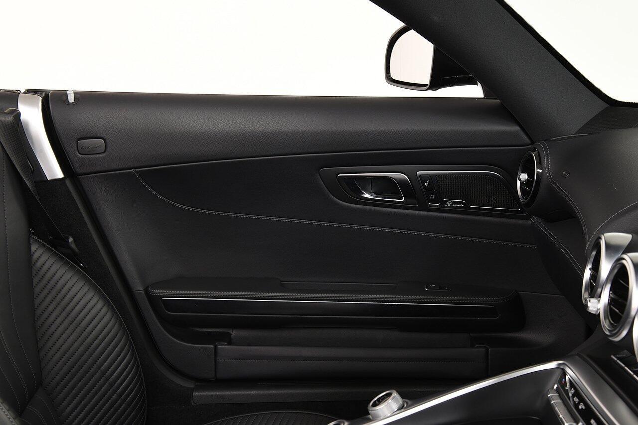 Mercedes-Benz AMG GT view 13