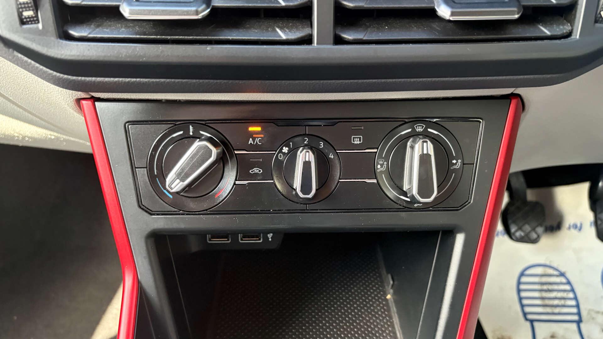 Volkswagen Polo view 28