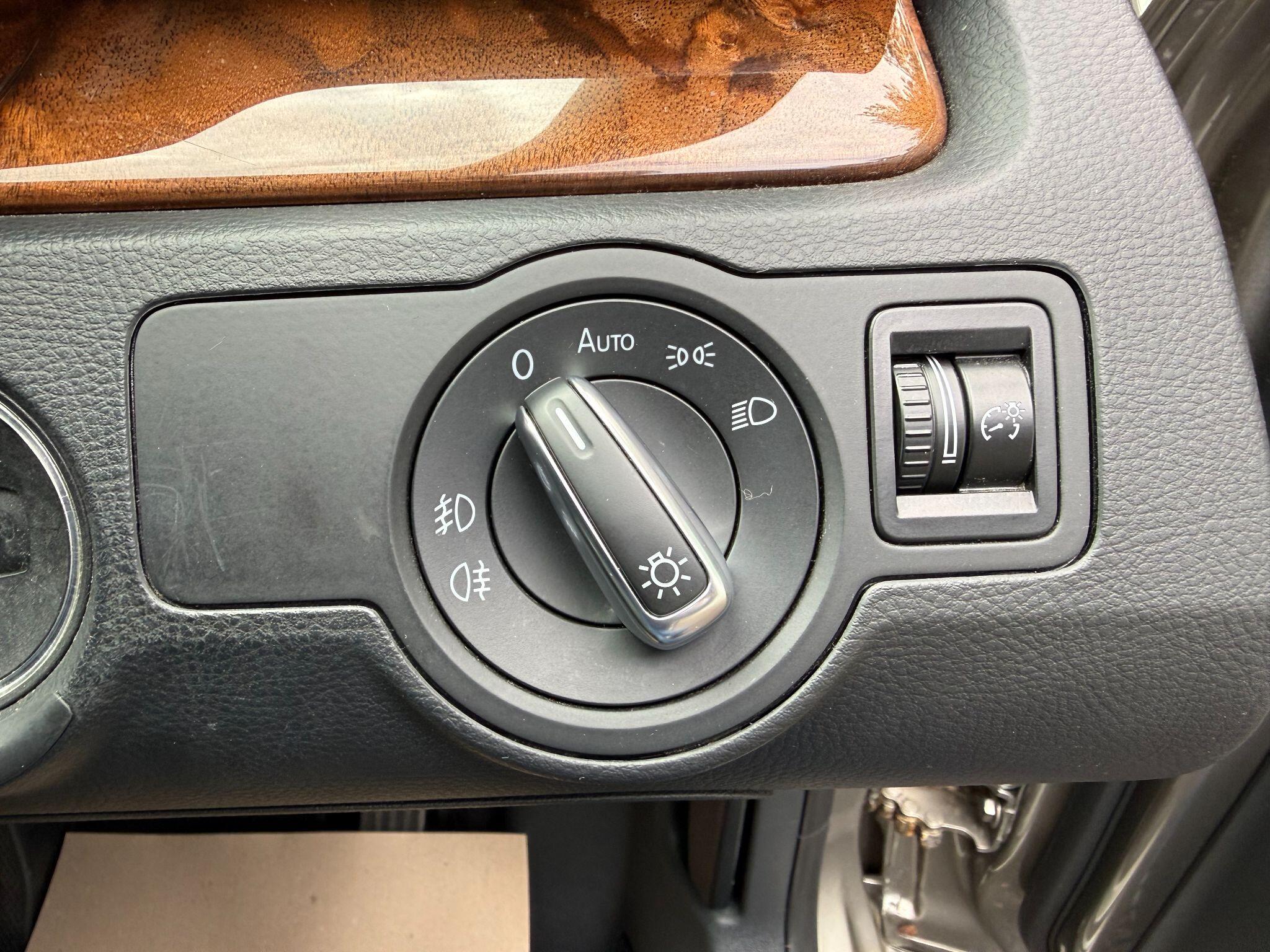Volkswagen Passat view 33