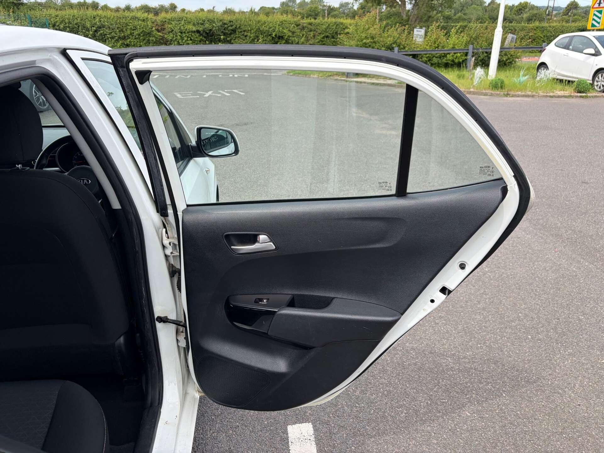 Kia Picanto view 26