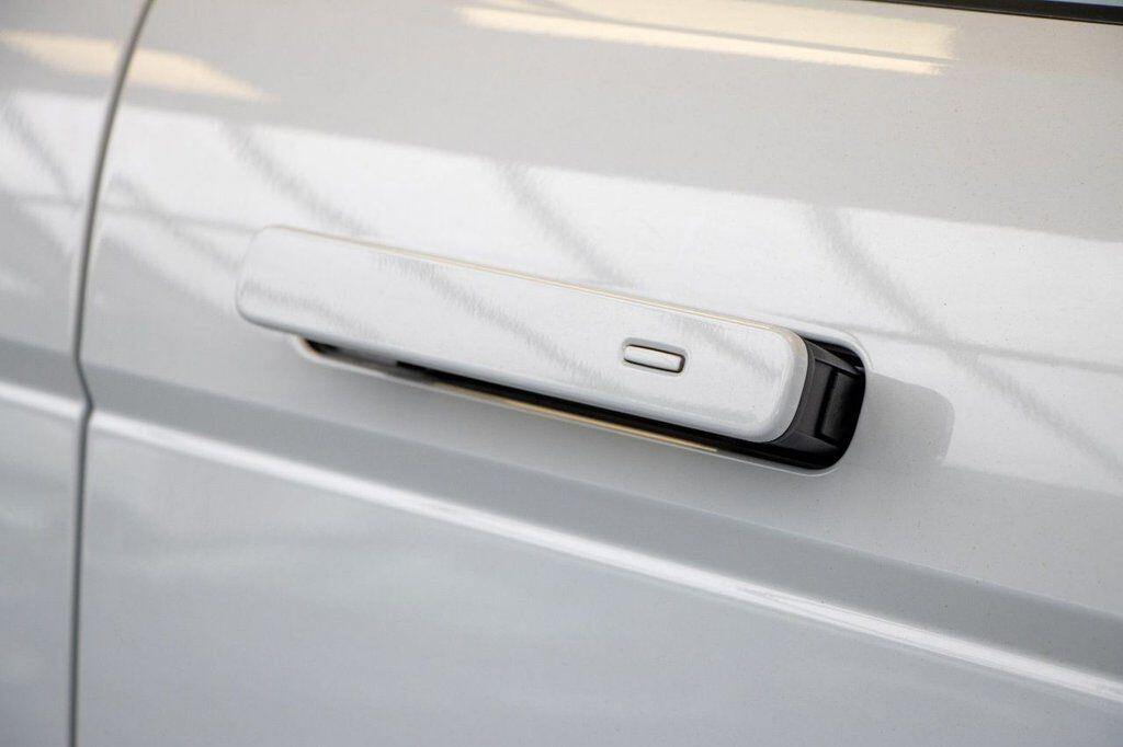 Land Rover Range Rover Evoque view 17