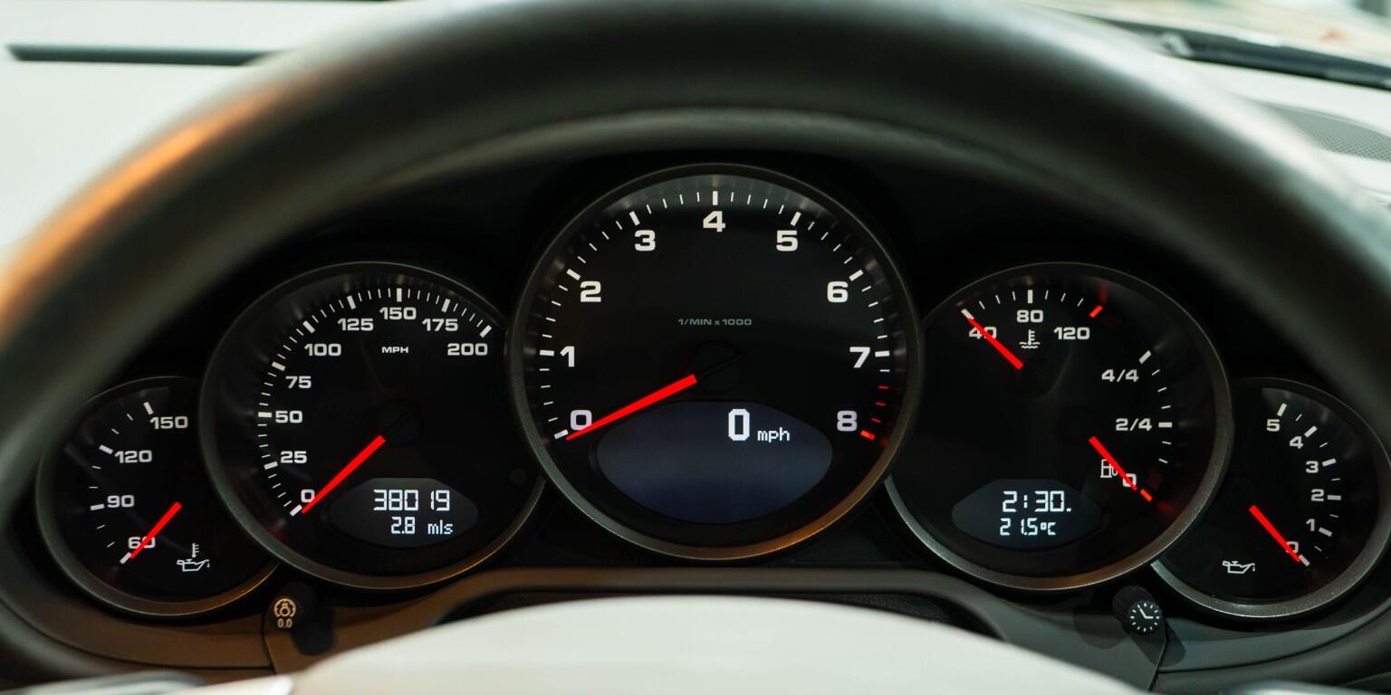Porsche 911 view 30
