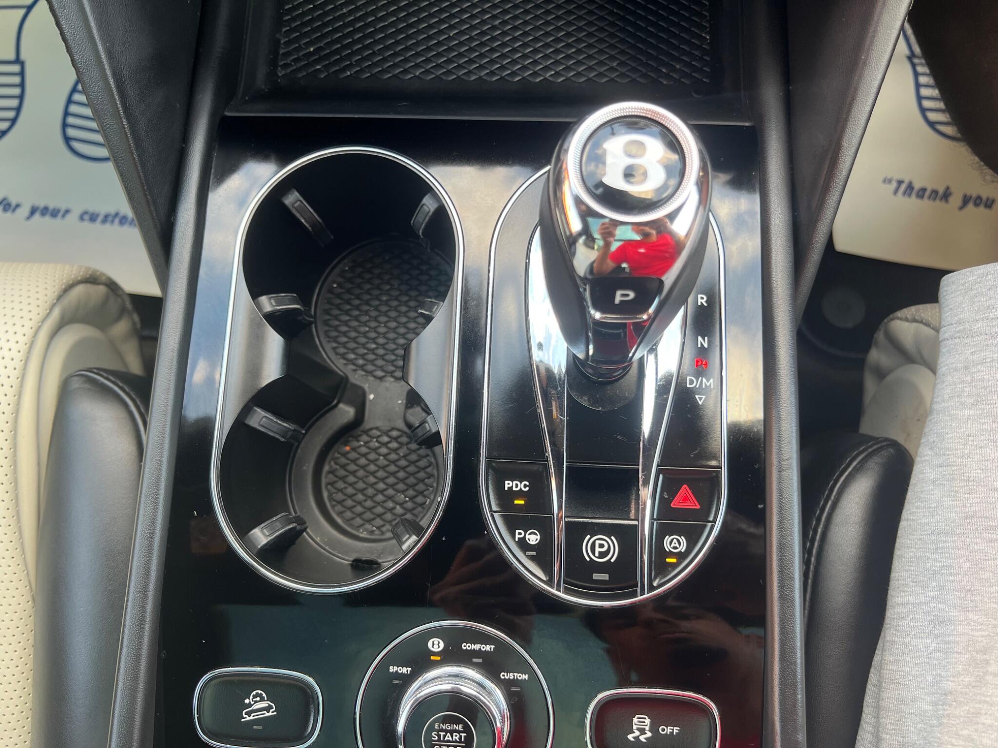 Bentley Bentayga view 65