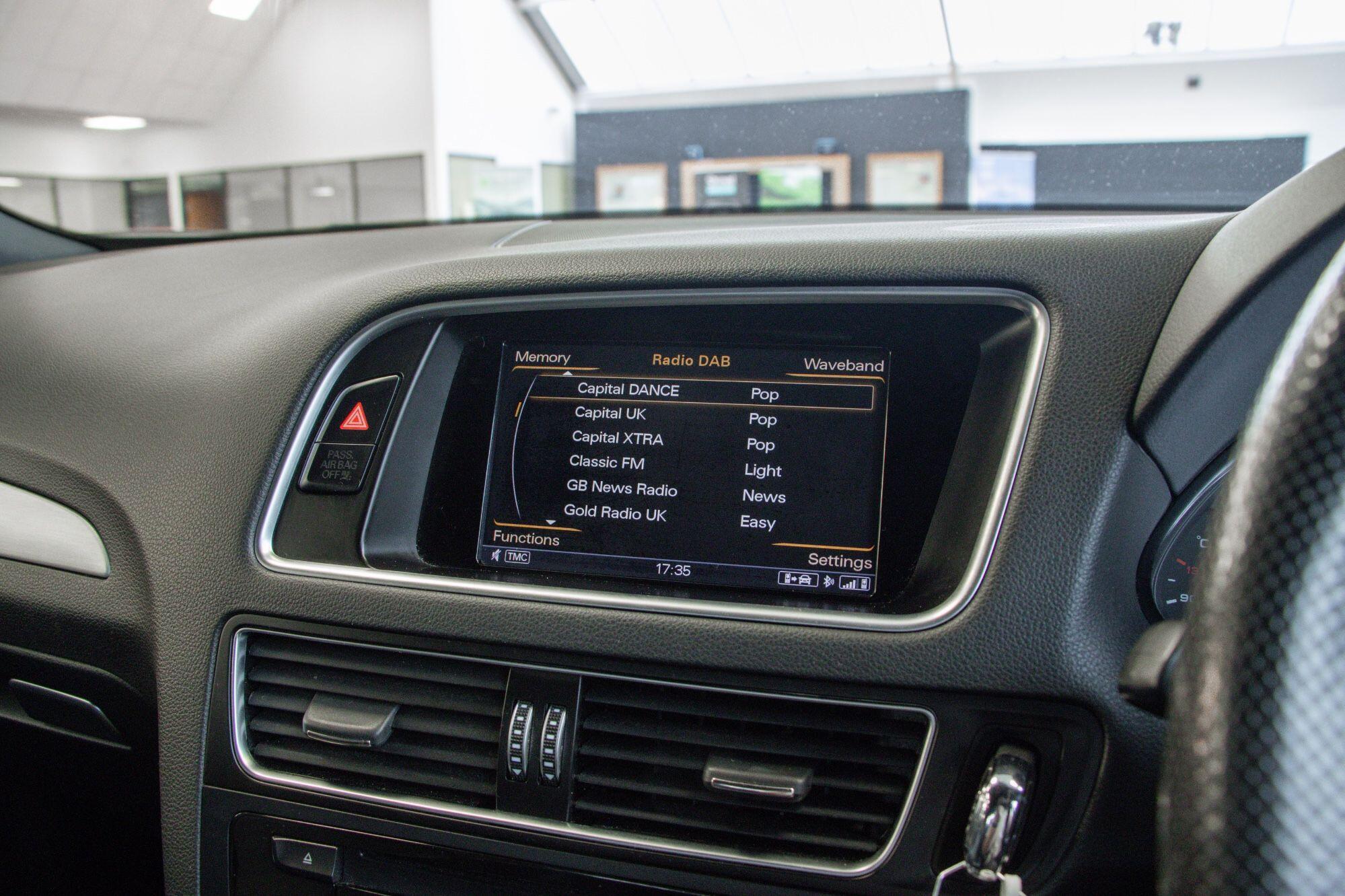 Audi Q5 view 53