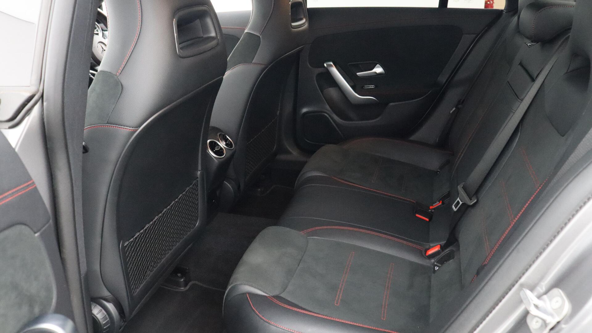 Mercedes-Benz Cla view 22