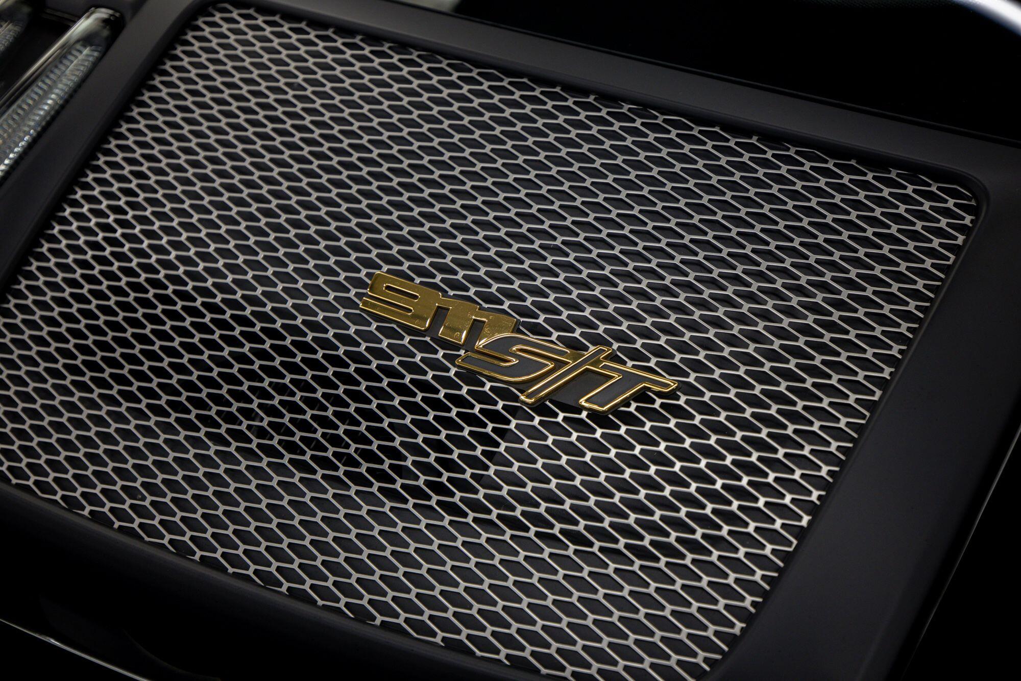 Porsche 911 view 24