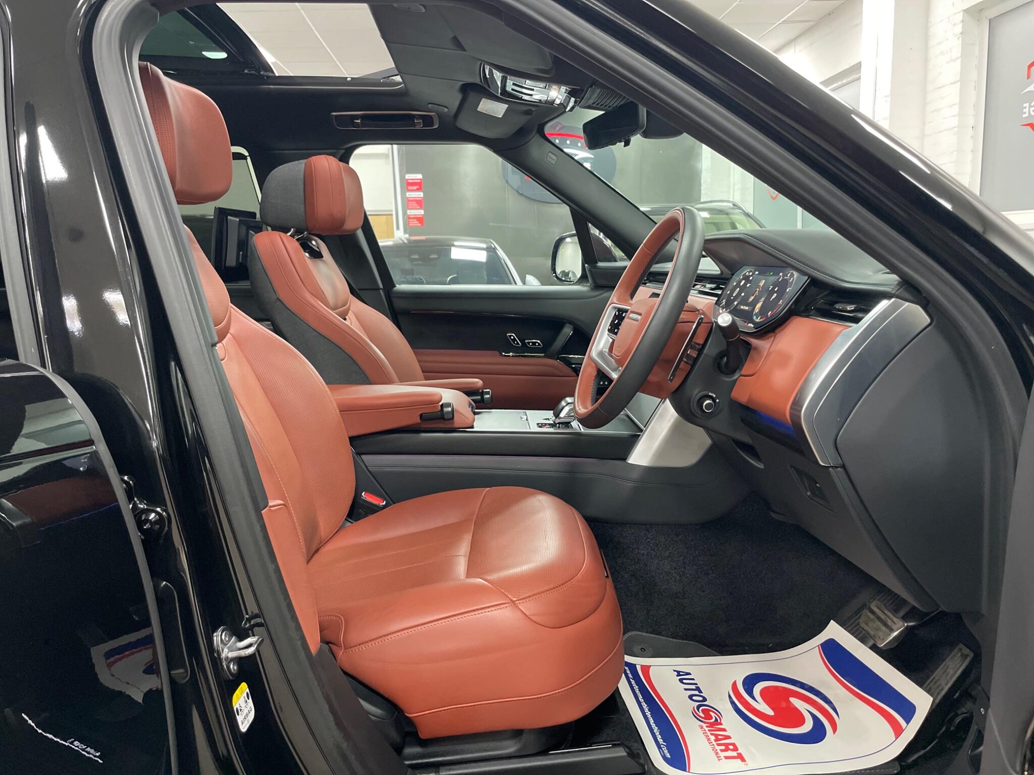 Land Rover Range Rover view 16