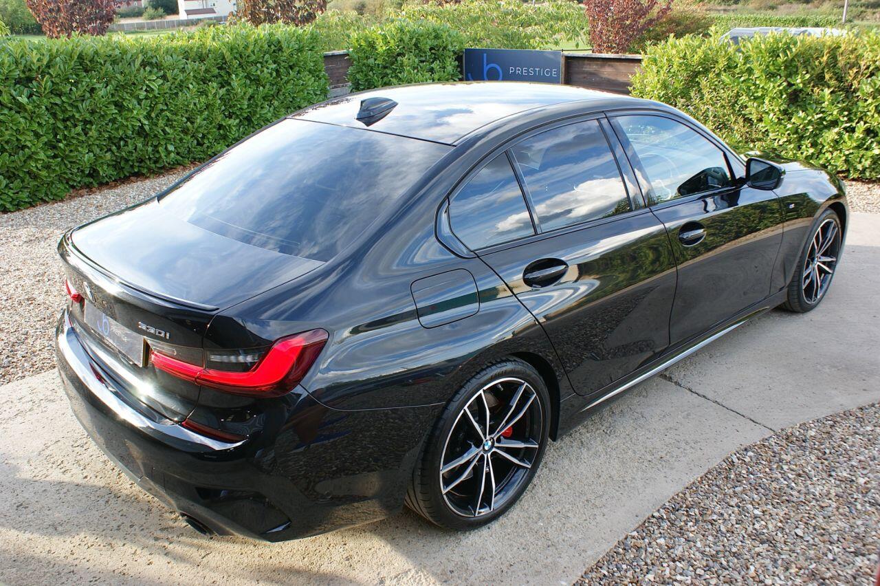 BMW 3 Series view 14