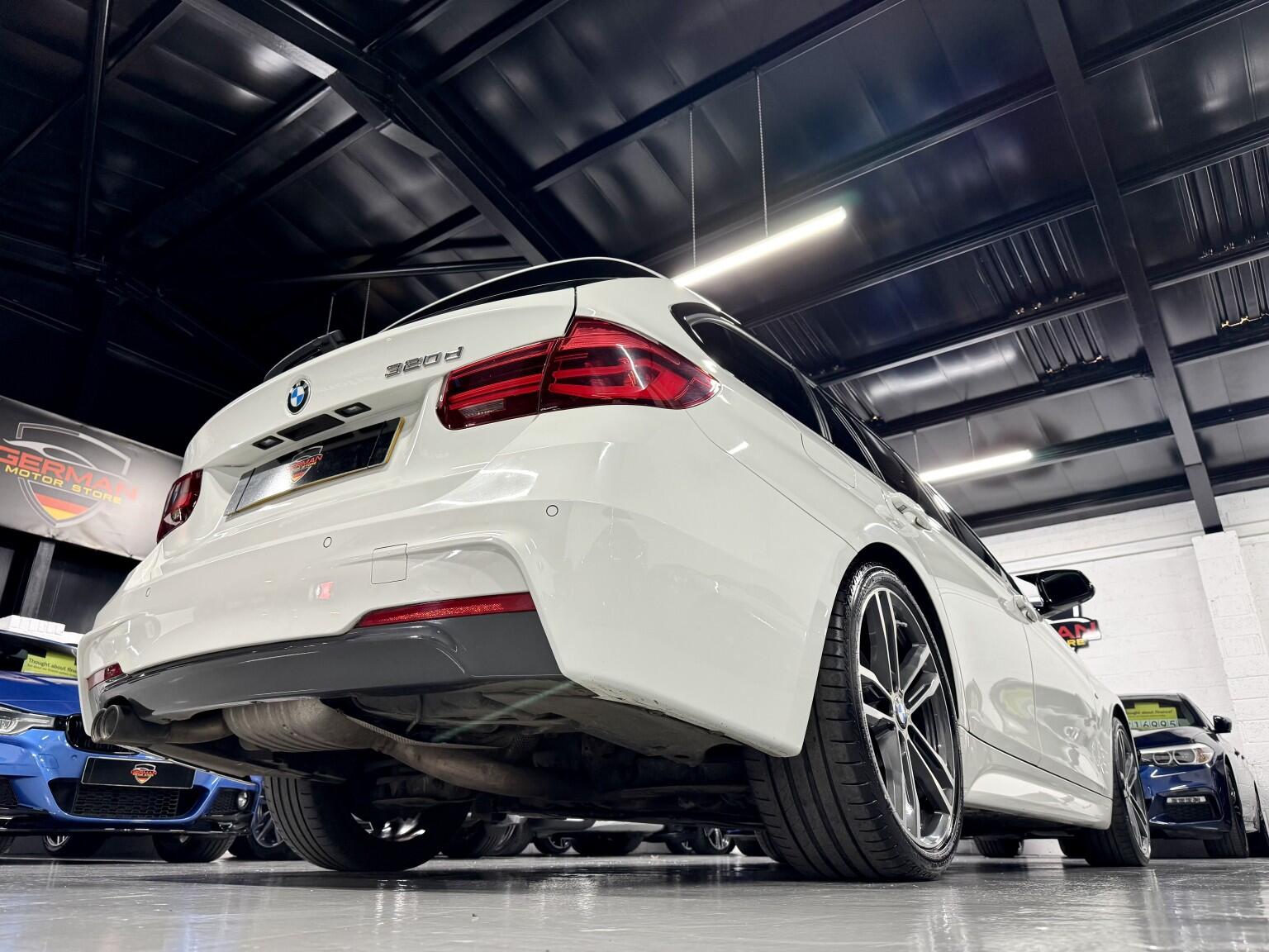 BMW 3 Series view 8