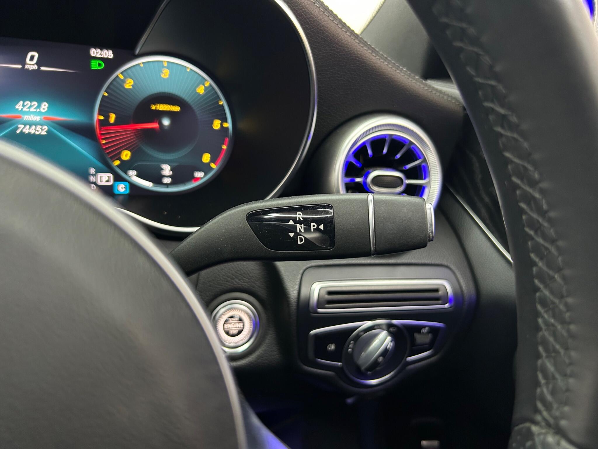 Mercedes-Benz C-Class view 25
