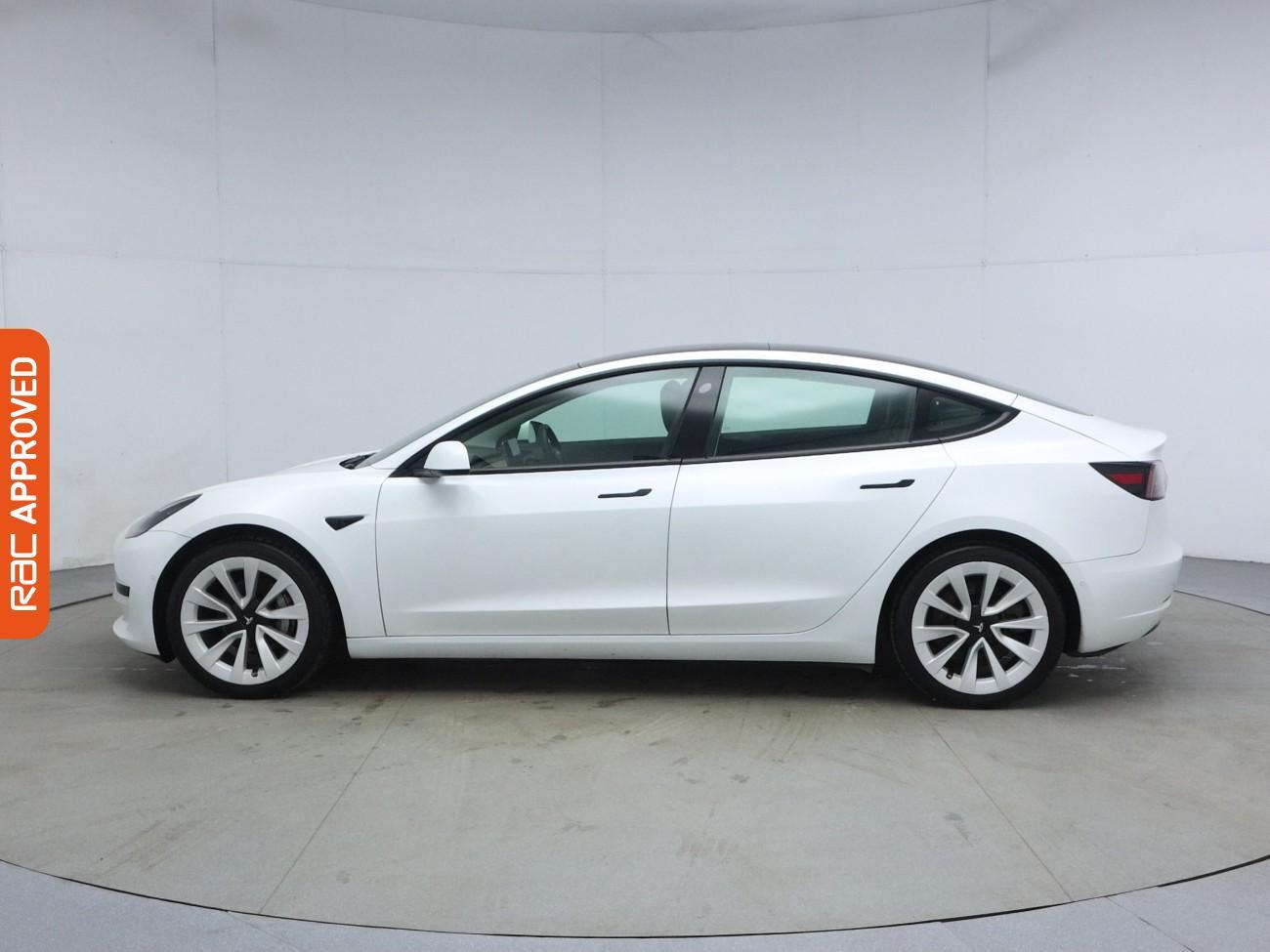 Tesla Model 3 view 32