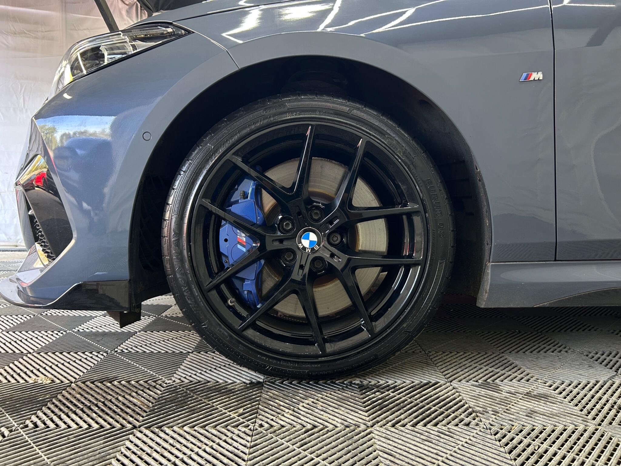 BMW 2 Series view 33
