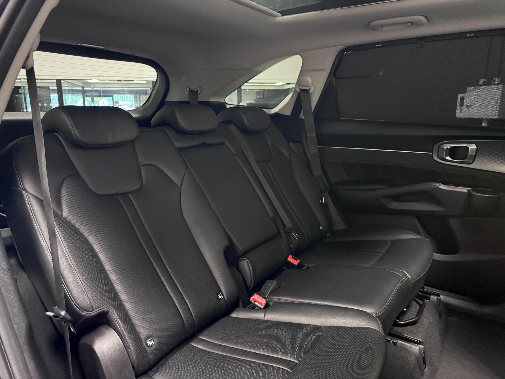 Kia Sorento view 34