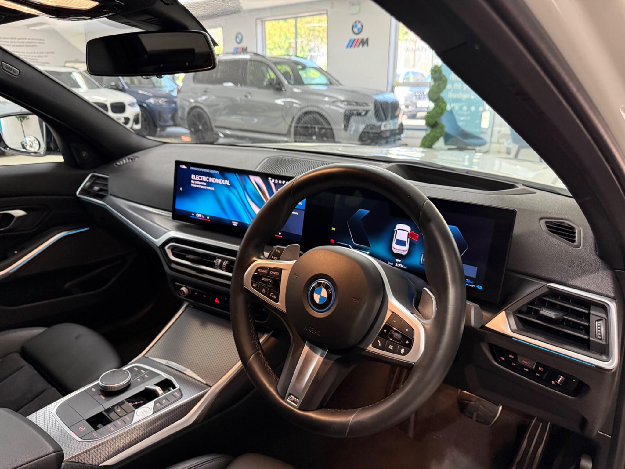 BMW 3 Series view 34