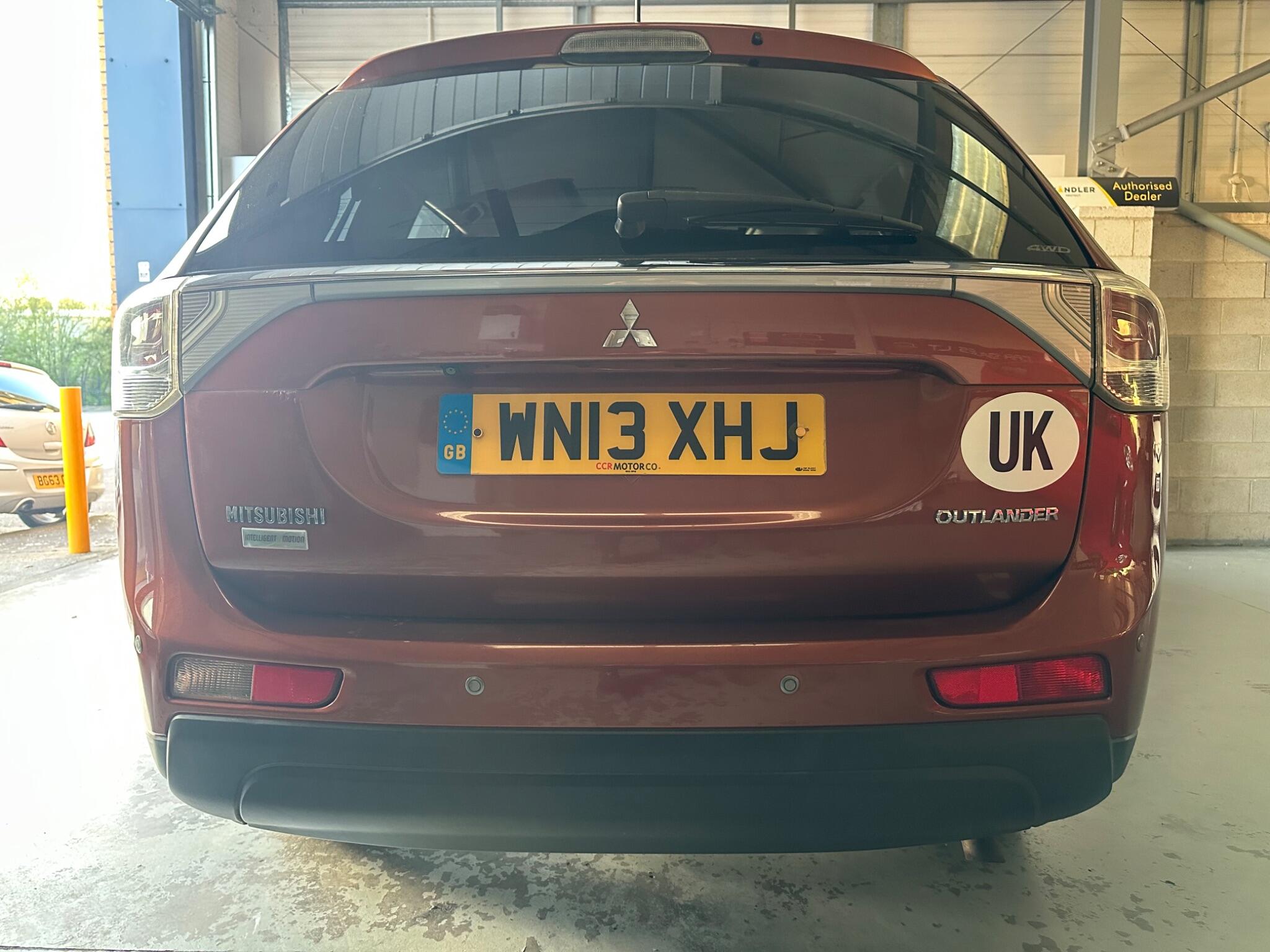 Mitsubishi Outlander view 34