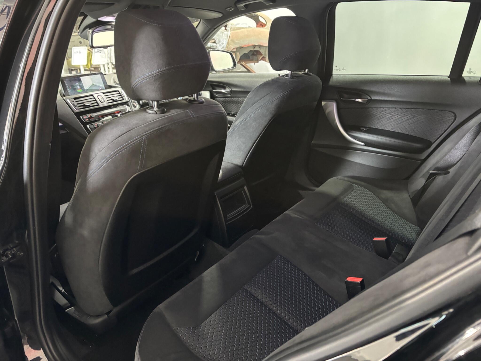 BMW 1 Series view 11