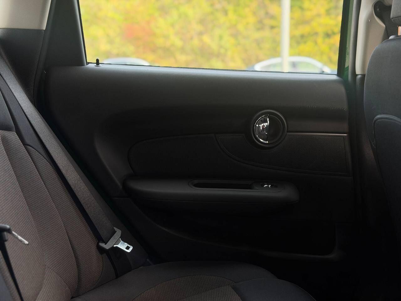 MINI Clubman view 13