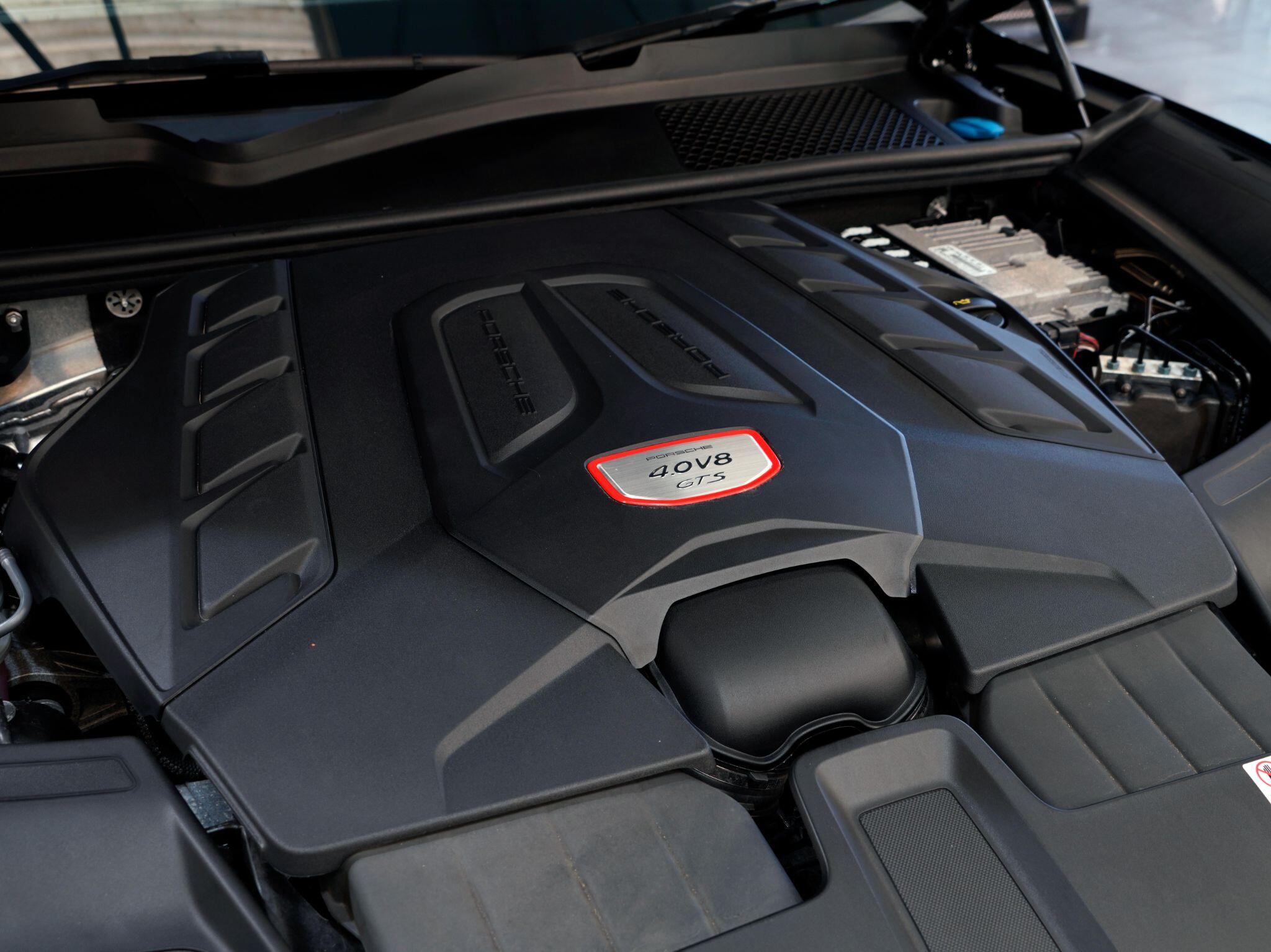 Porsche Cayenne view 17