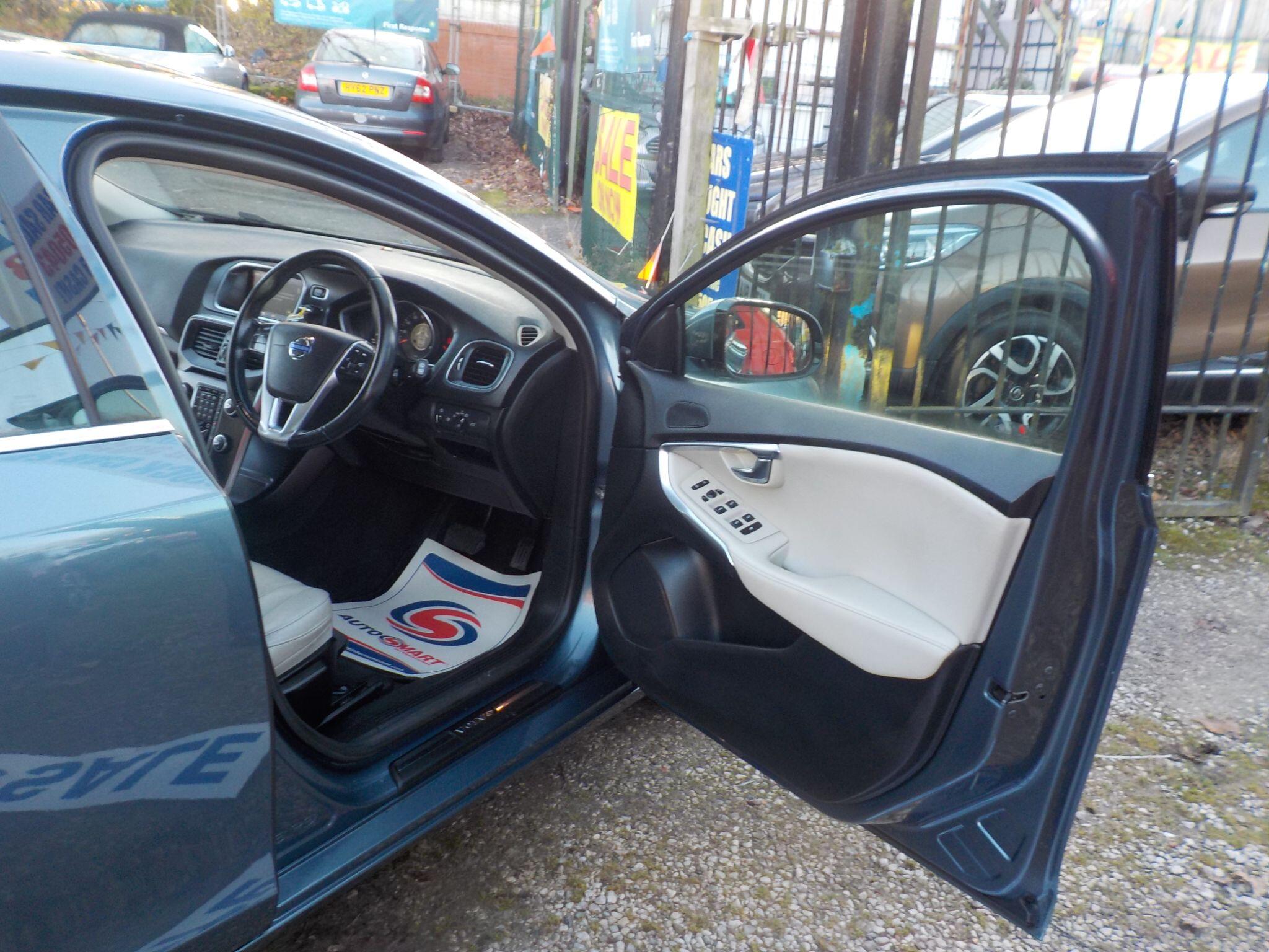 Volvo V40 2.0 D3 SE Lux Nav Geartronic Euro 5 (s/s) 5dr