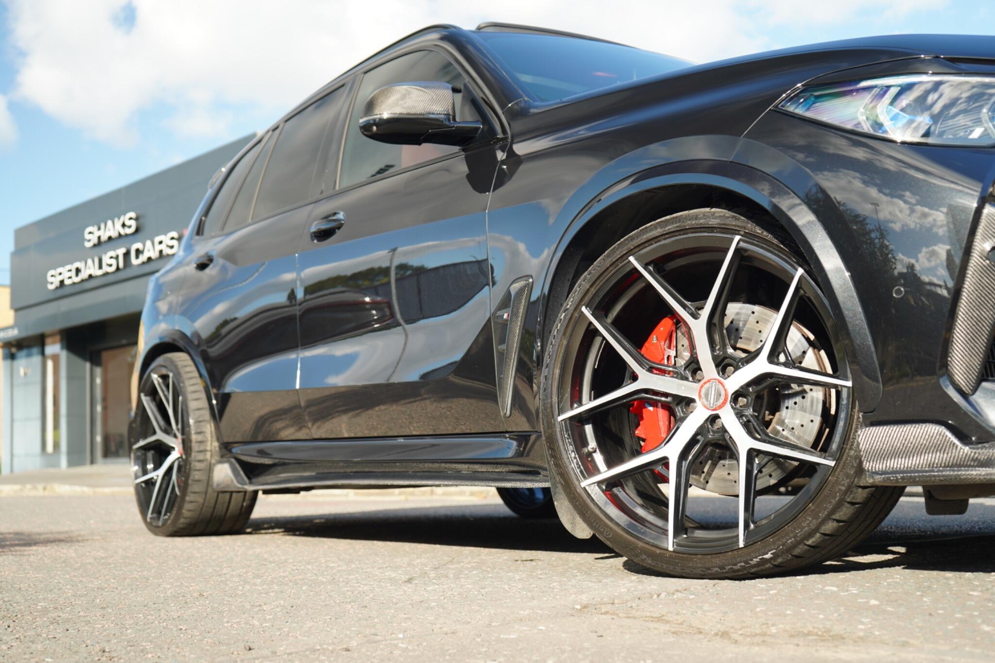 BMW X5 M view 21