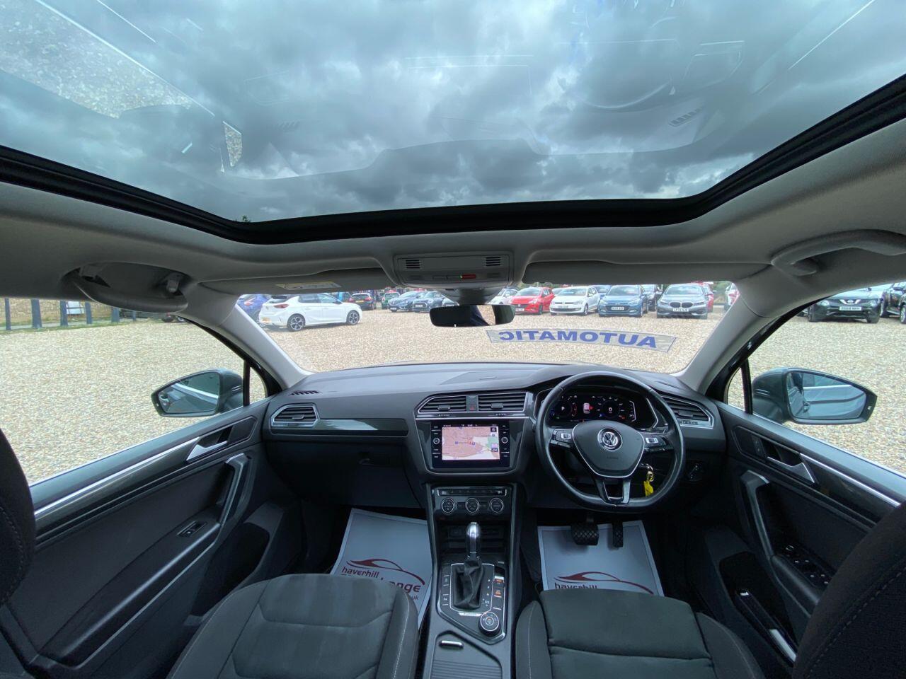 Volkswagen Tiguan view 23