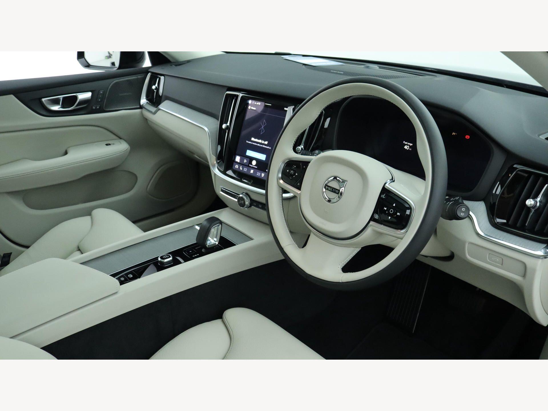 Volvo V60 view 5