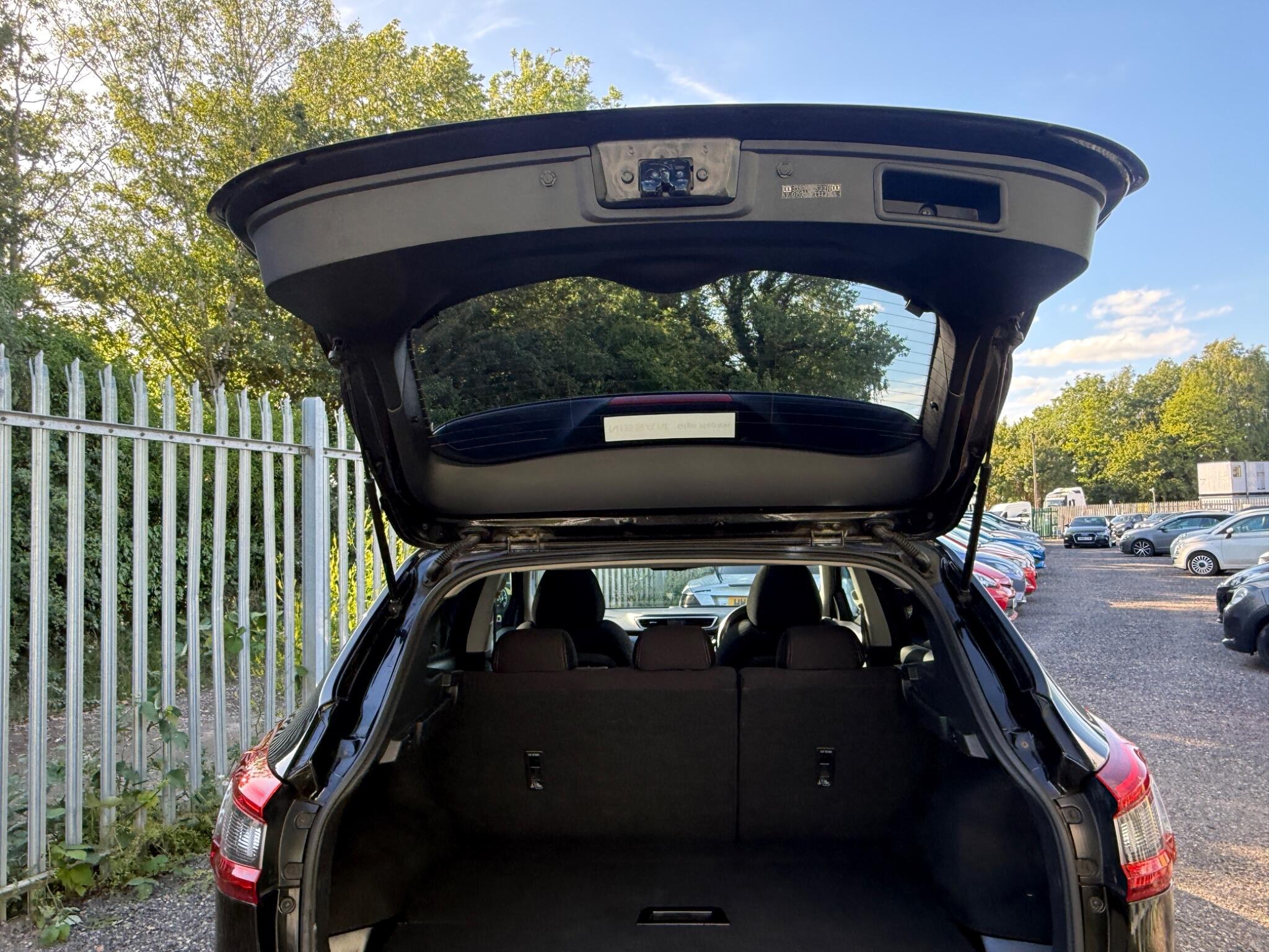 2017 Nissan Qashqai image 47