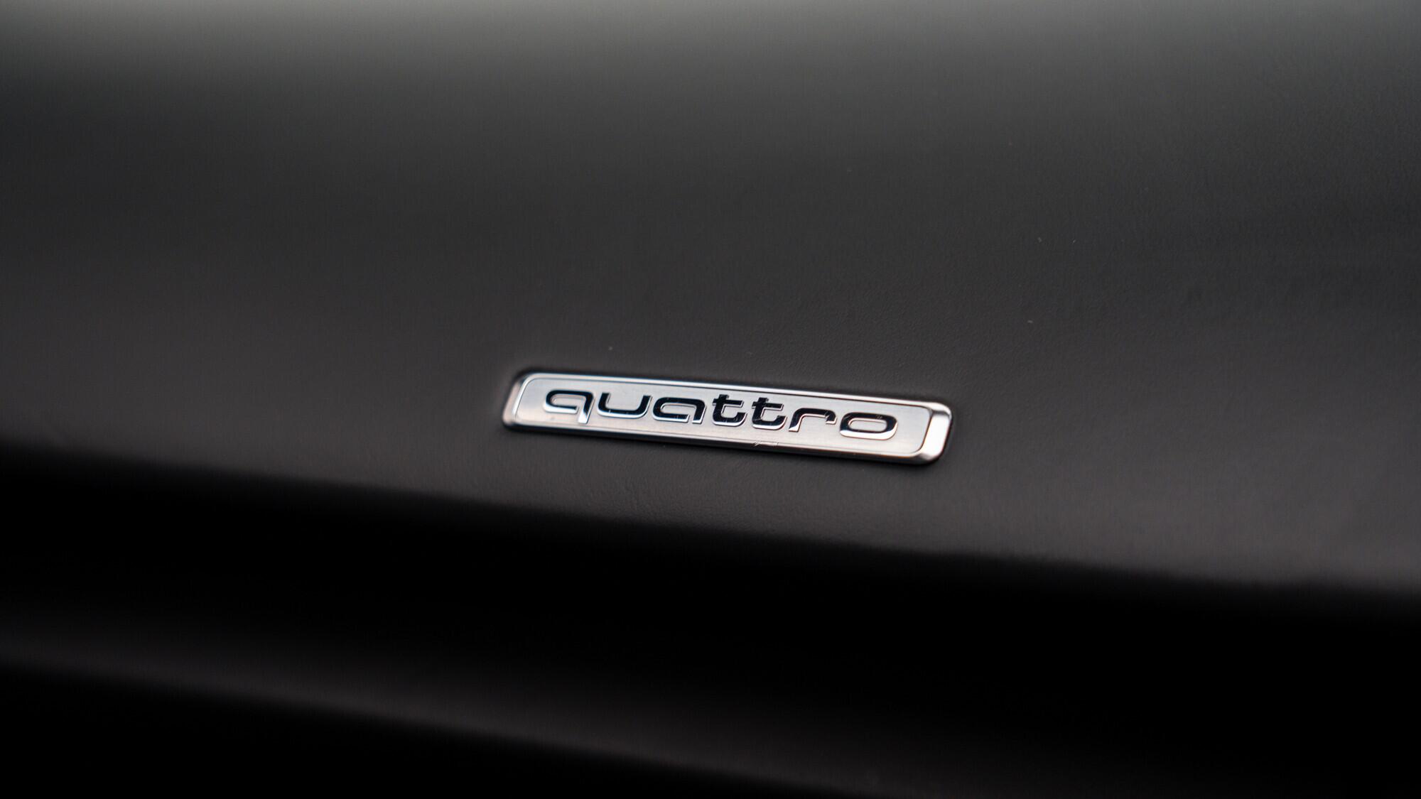 Audi R8 view 31