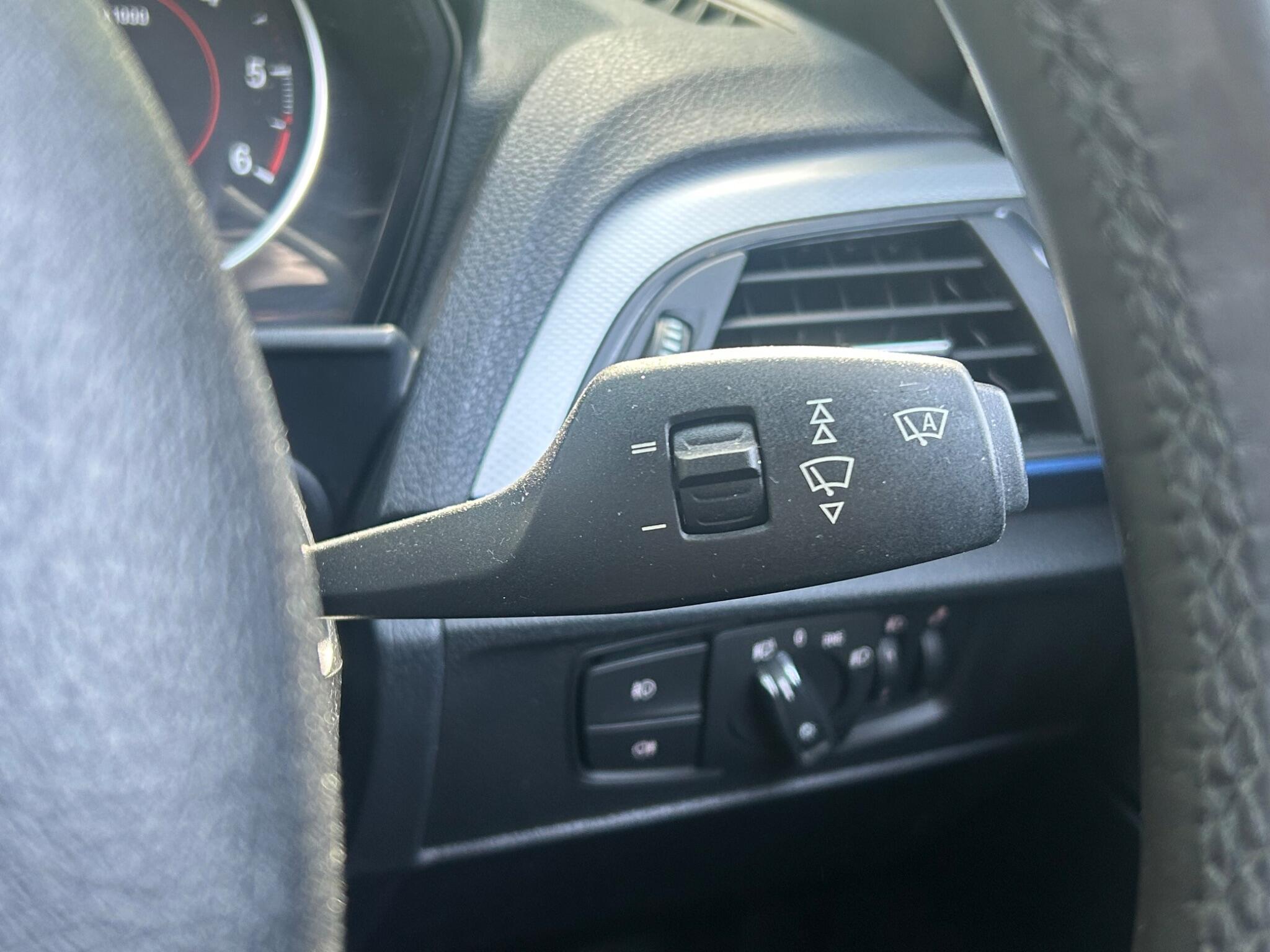 BMW 1 Series view 30