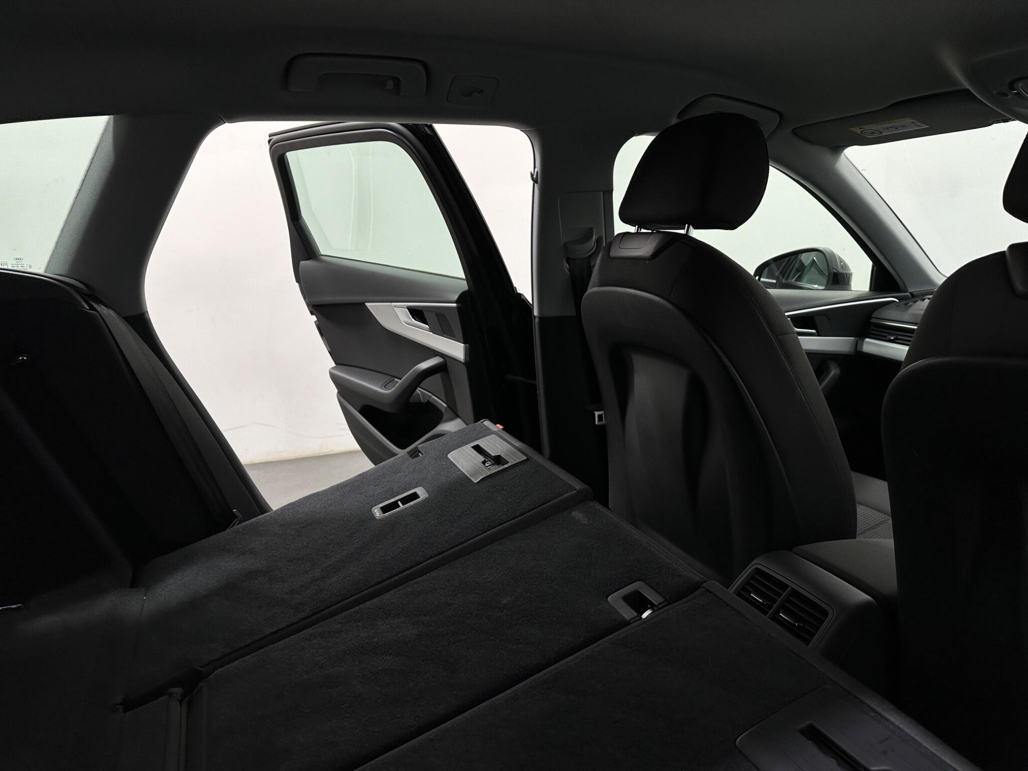 Audi A4 view 44
