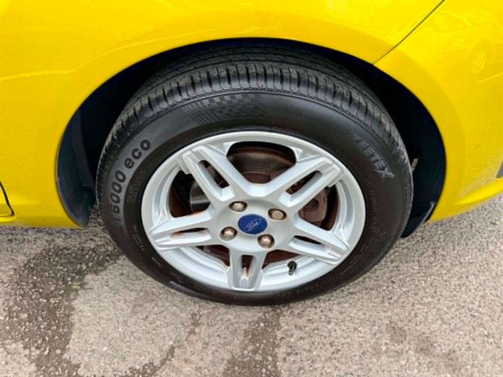 Ford Fiesta view 8