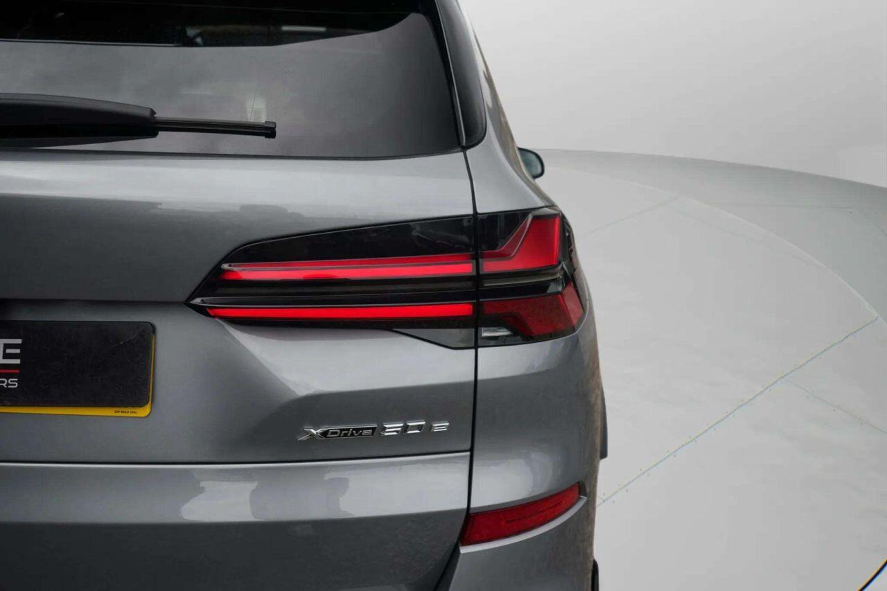 BMW X5 view 14