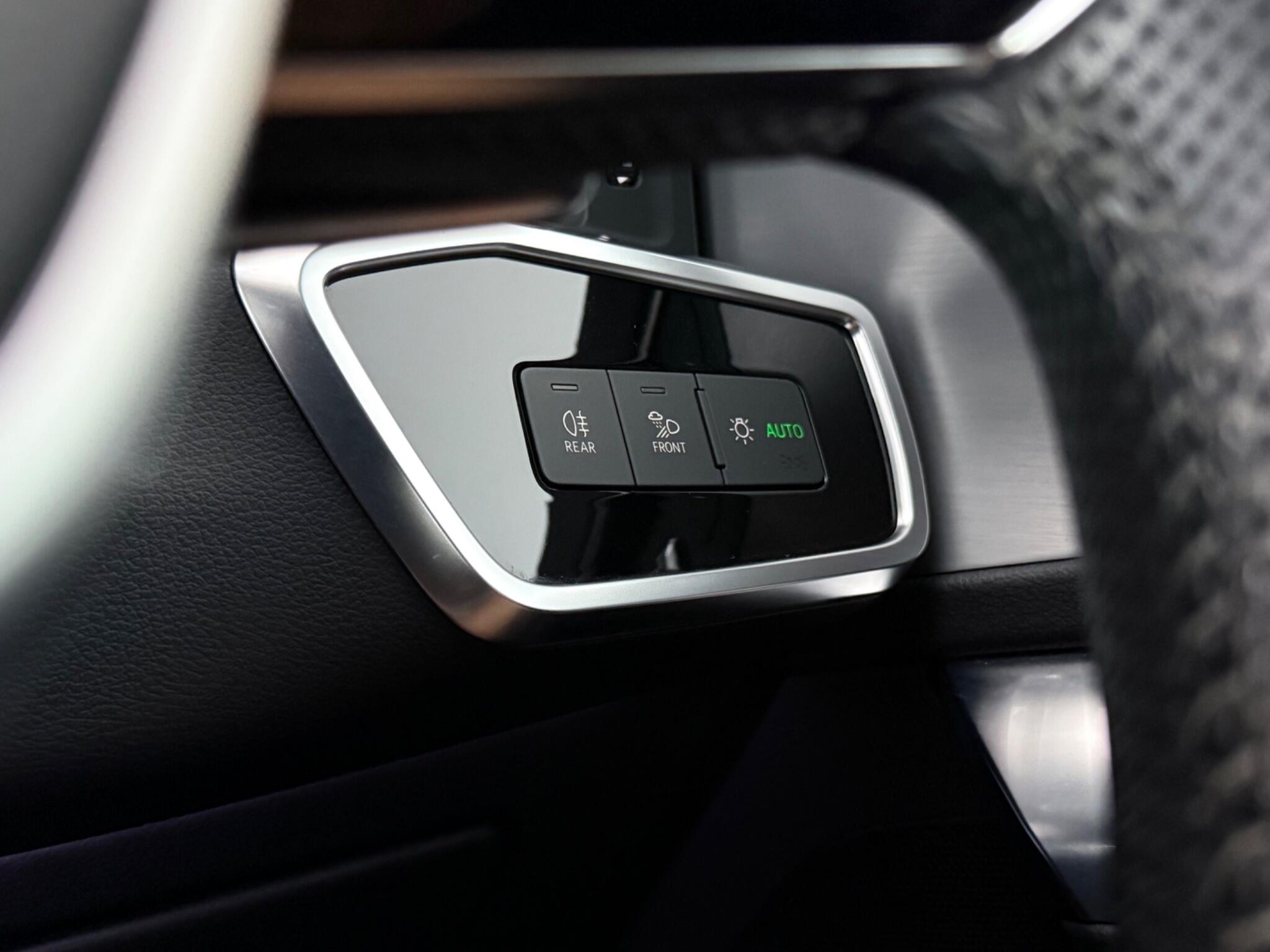 Audi A6 view 17