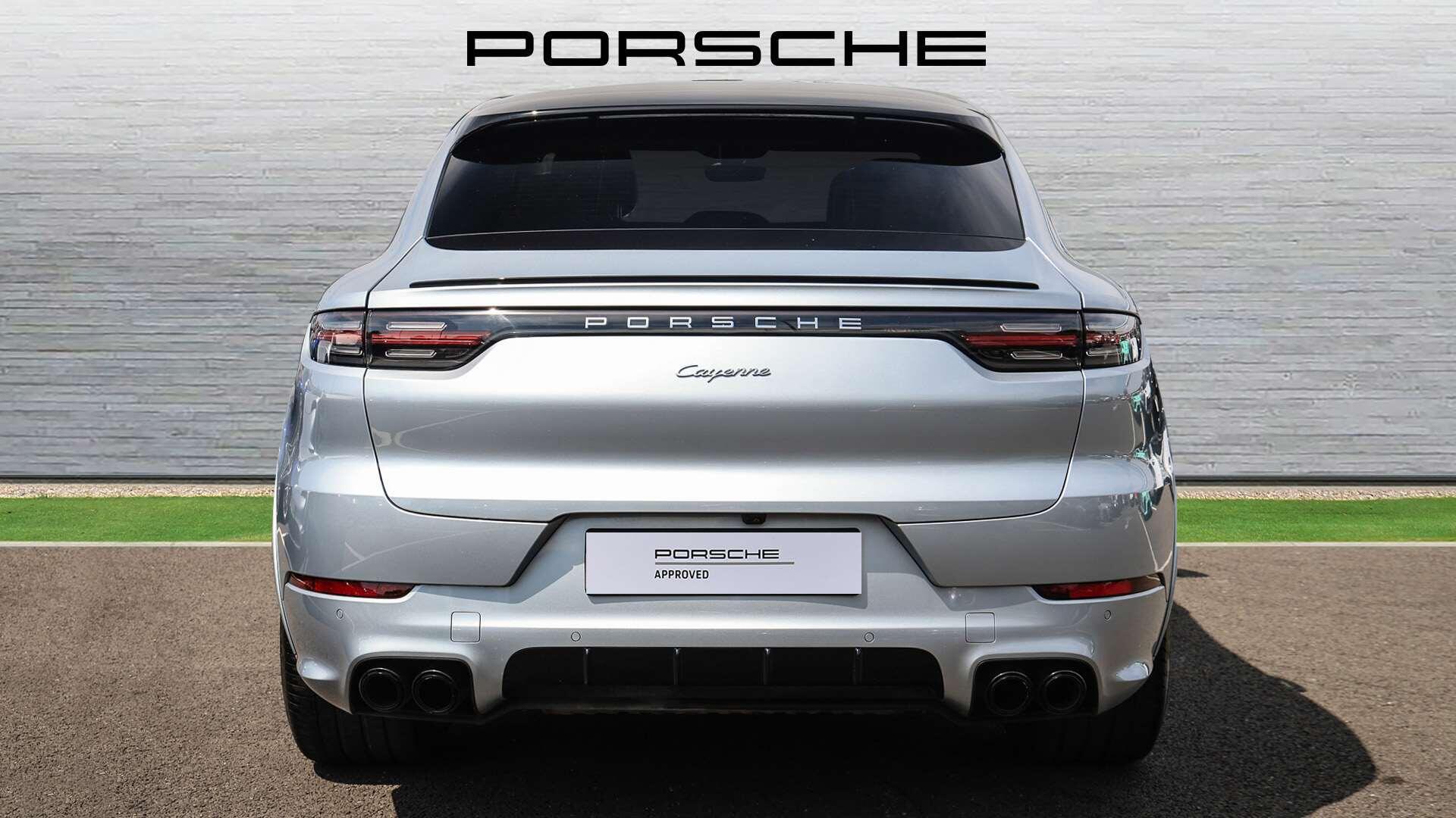 Porsche Cayenne view 10