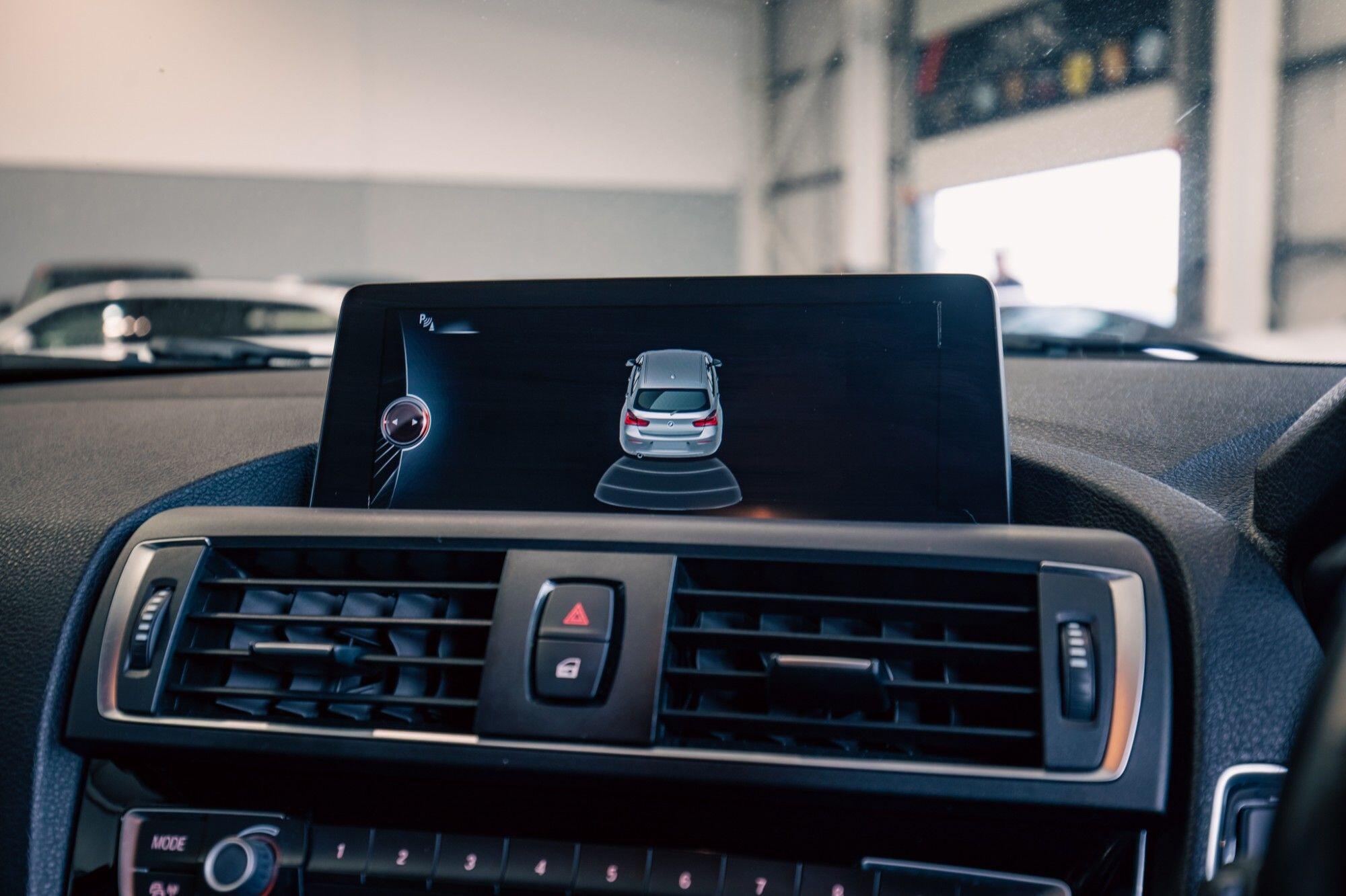 BMW 1 Series view 17