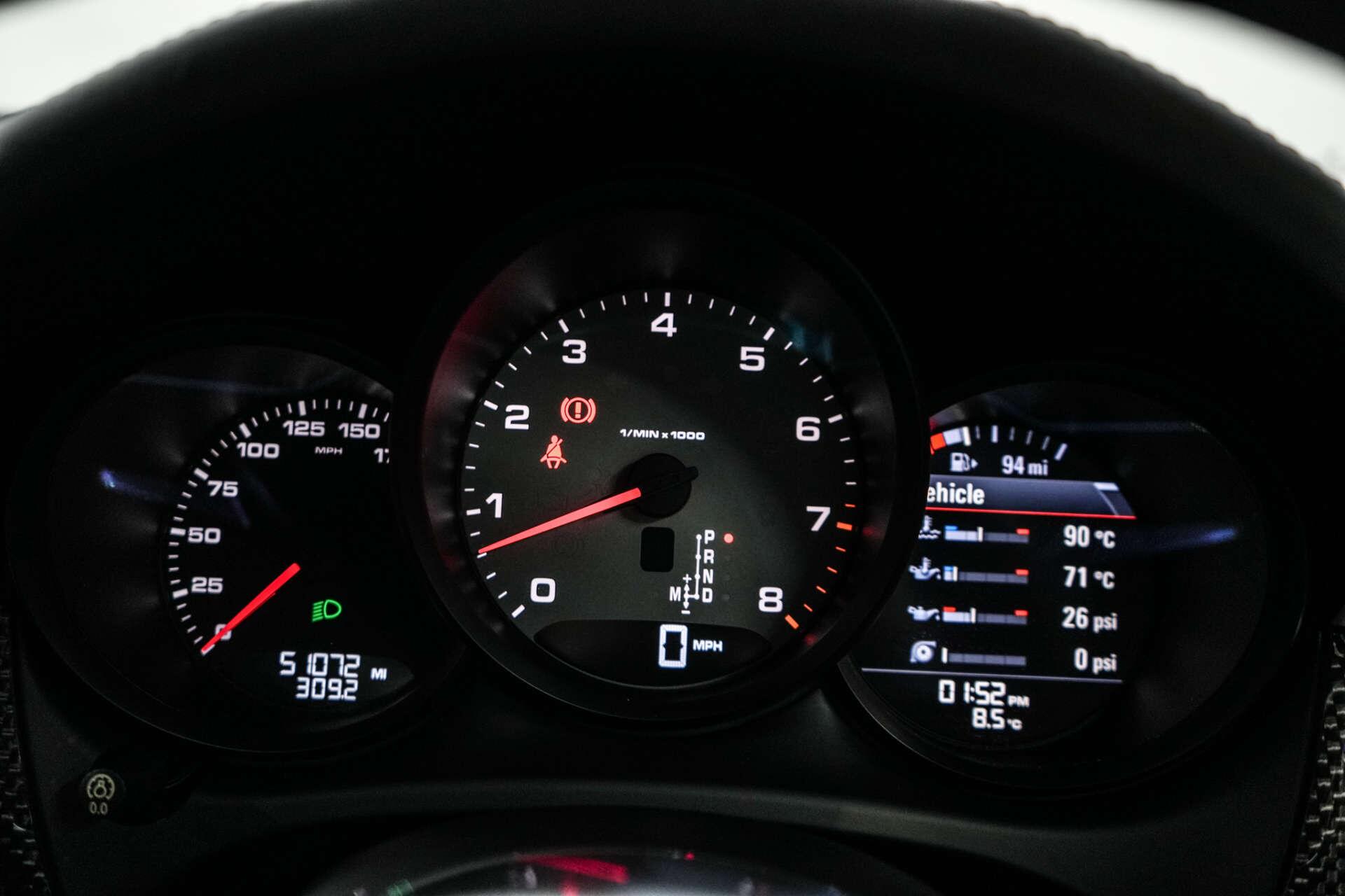 Porsche Macan view 46