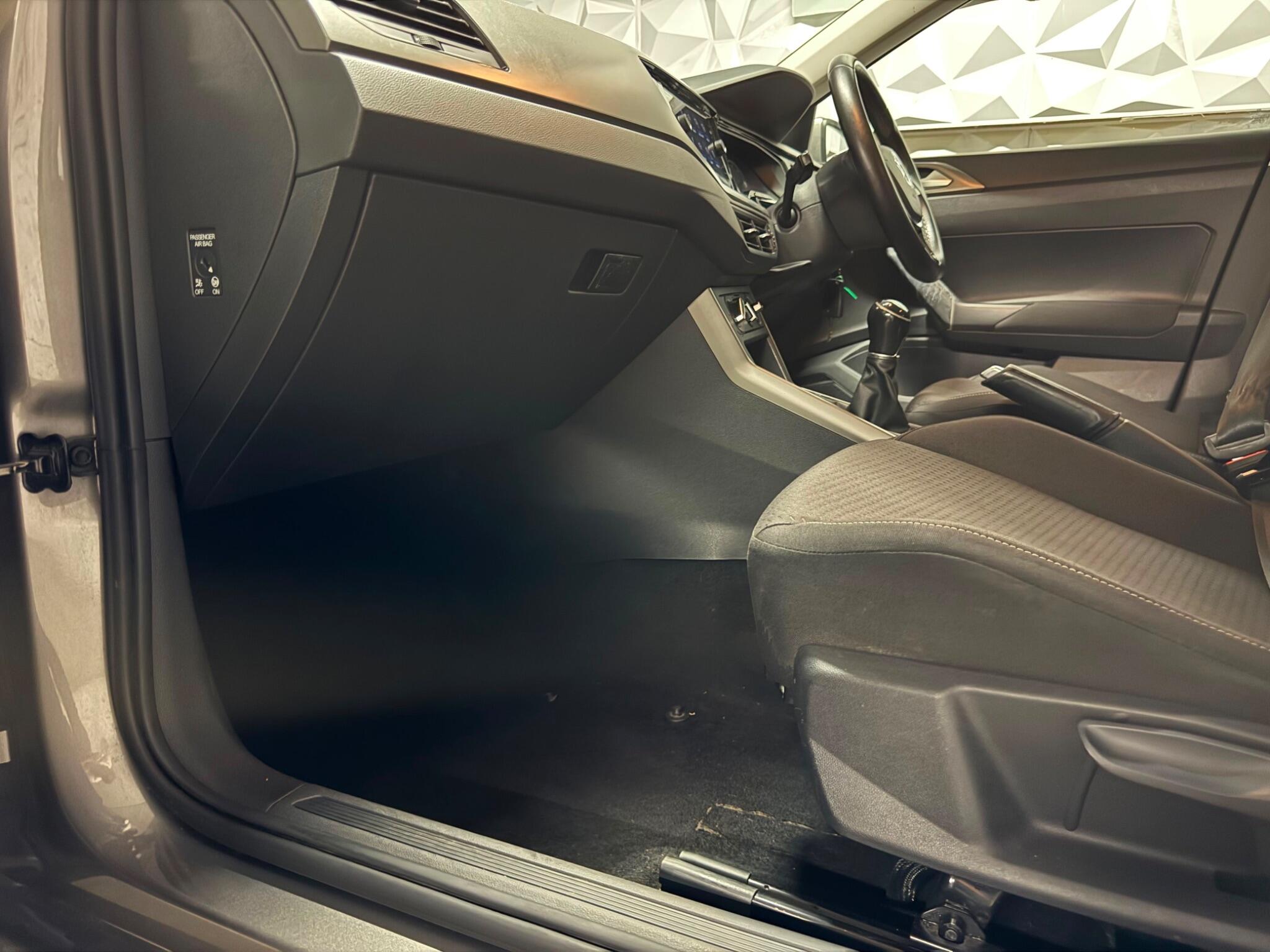 Volkswagen Polo view 14