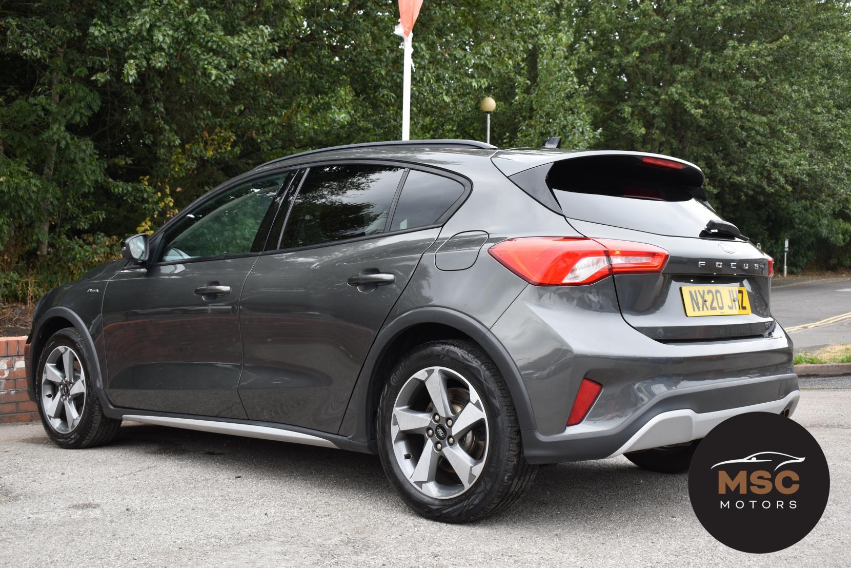 Ford Focus view 14