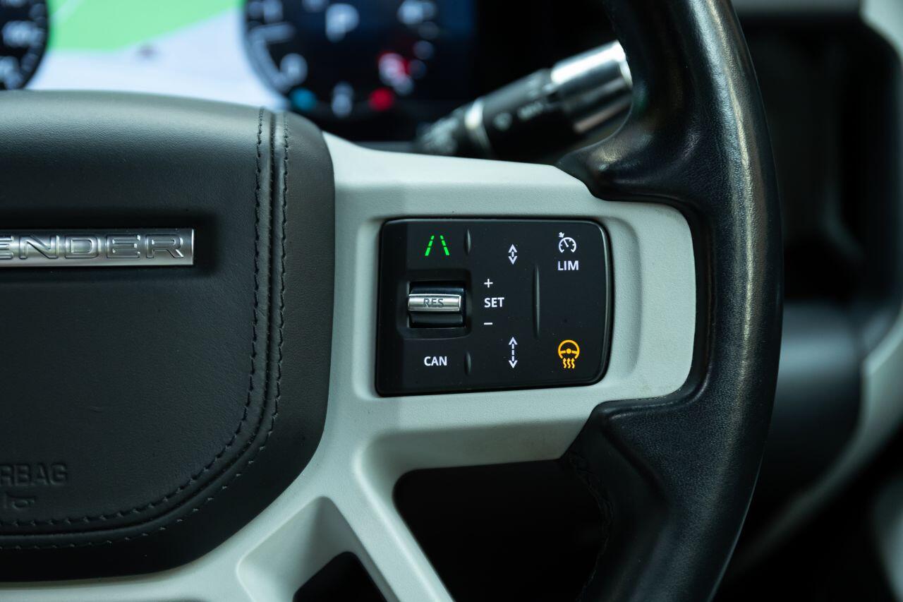 Land Rover Defender 110 view 38
