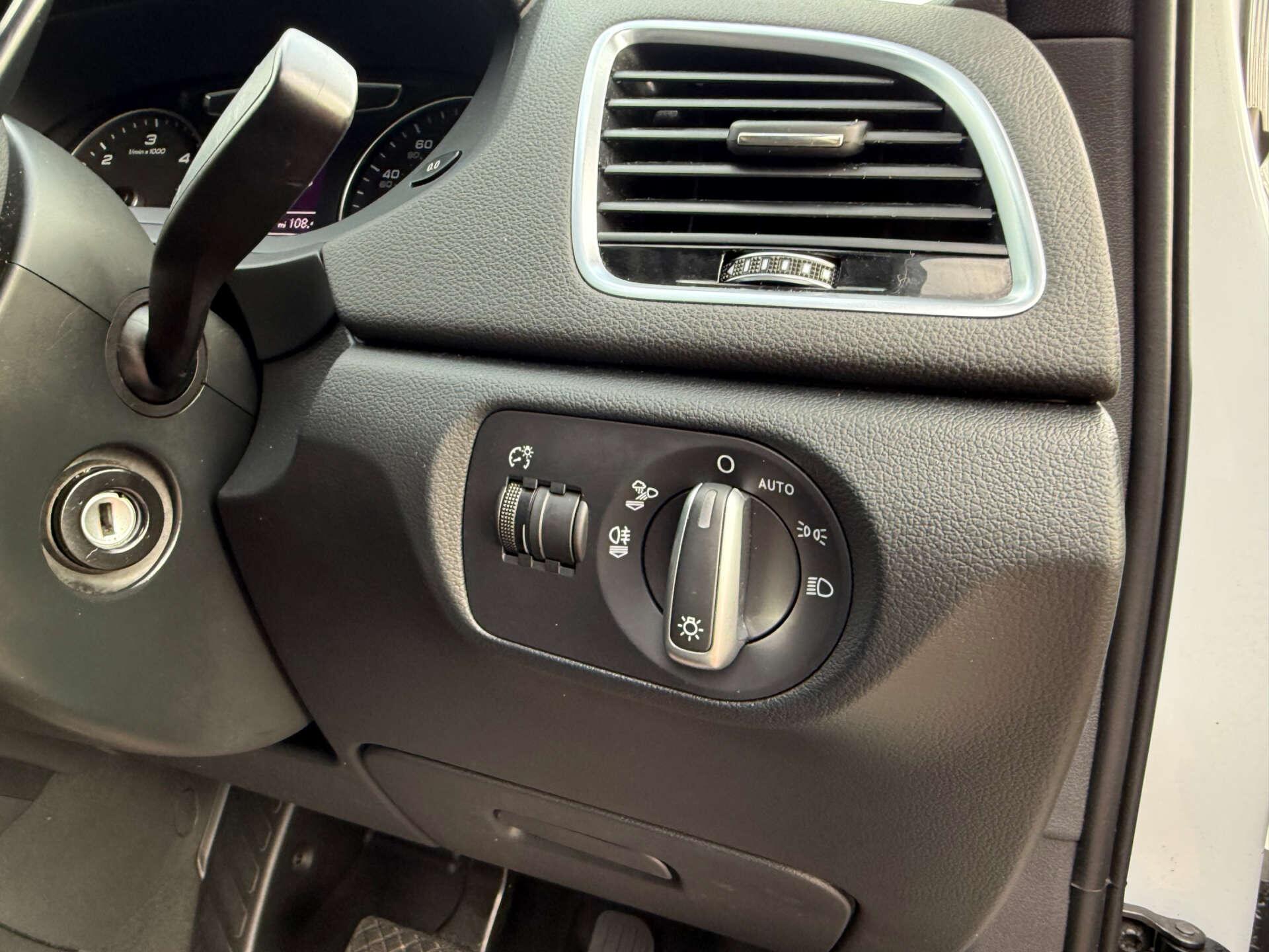 Audi Q3 view 38