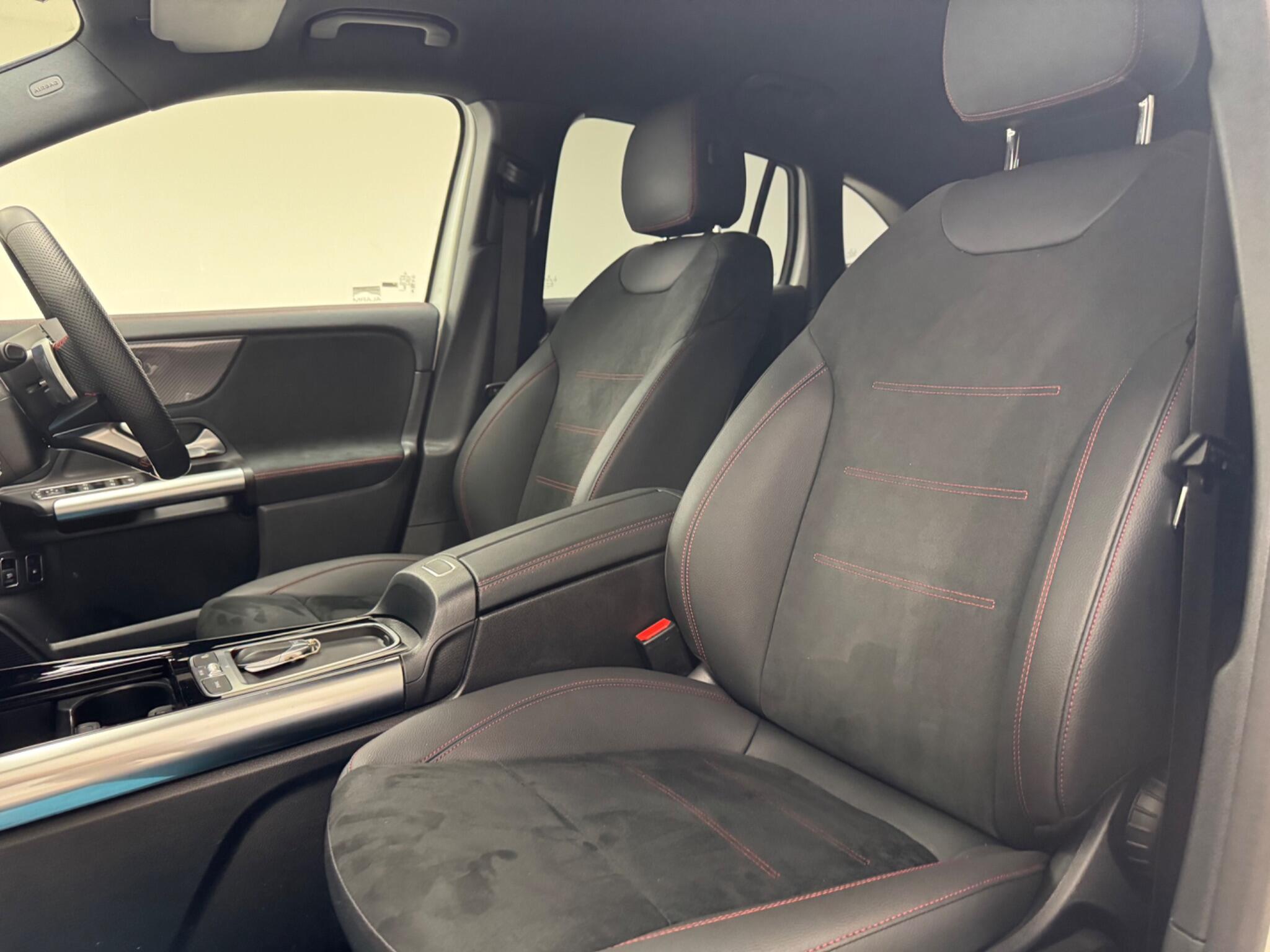 Mercedes-Benz Gla view 27