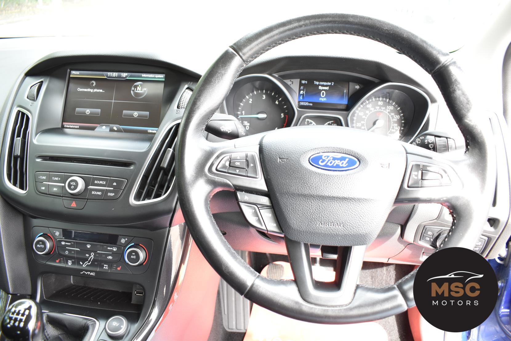 Ford Focus view 36